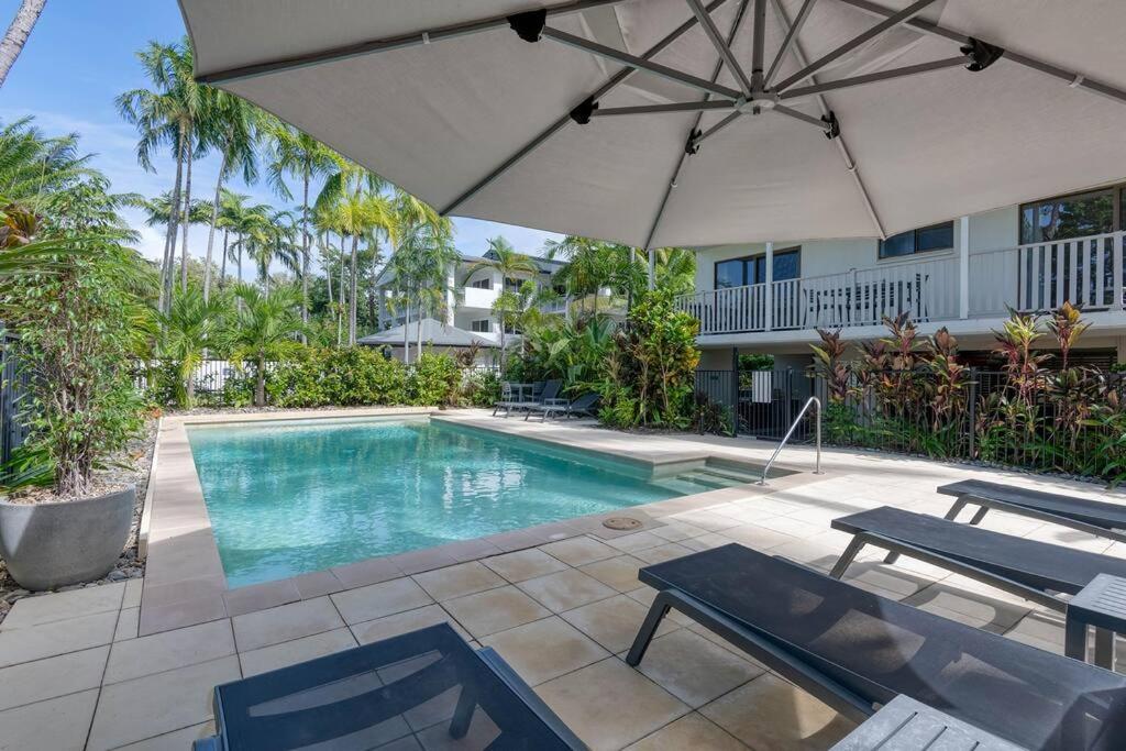 8 Tropical Reef - Right in town & near the beach