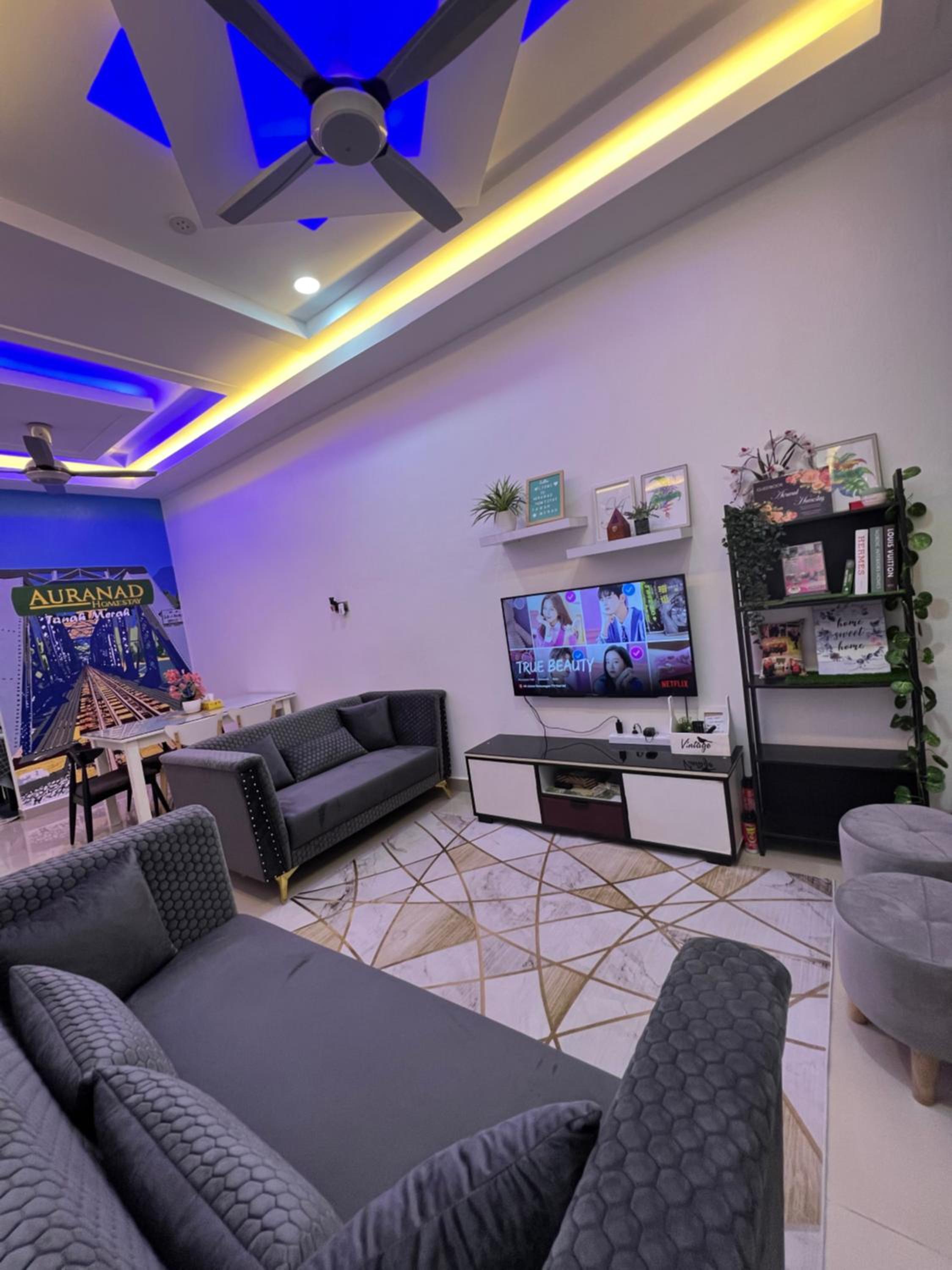 Auranad Guest House Tanah Merah Wifi-Netflix photo 2