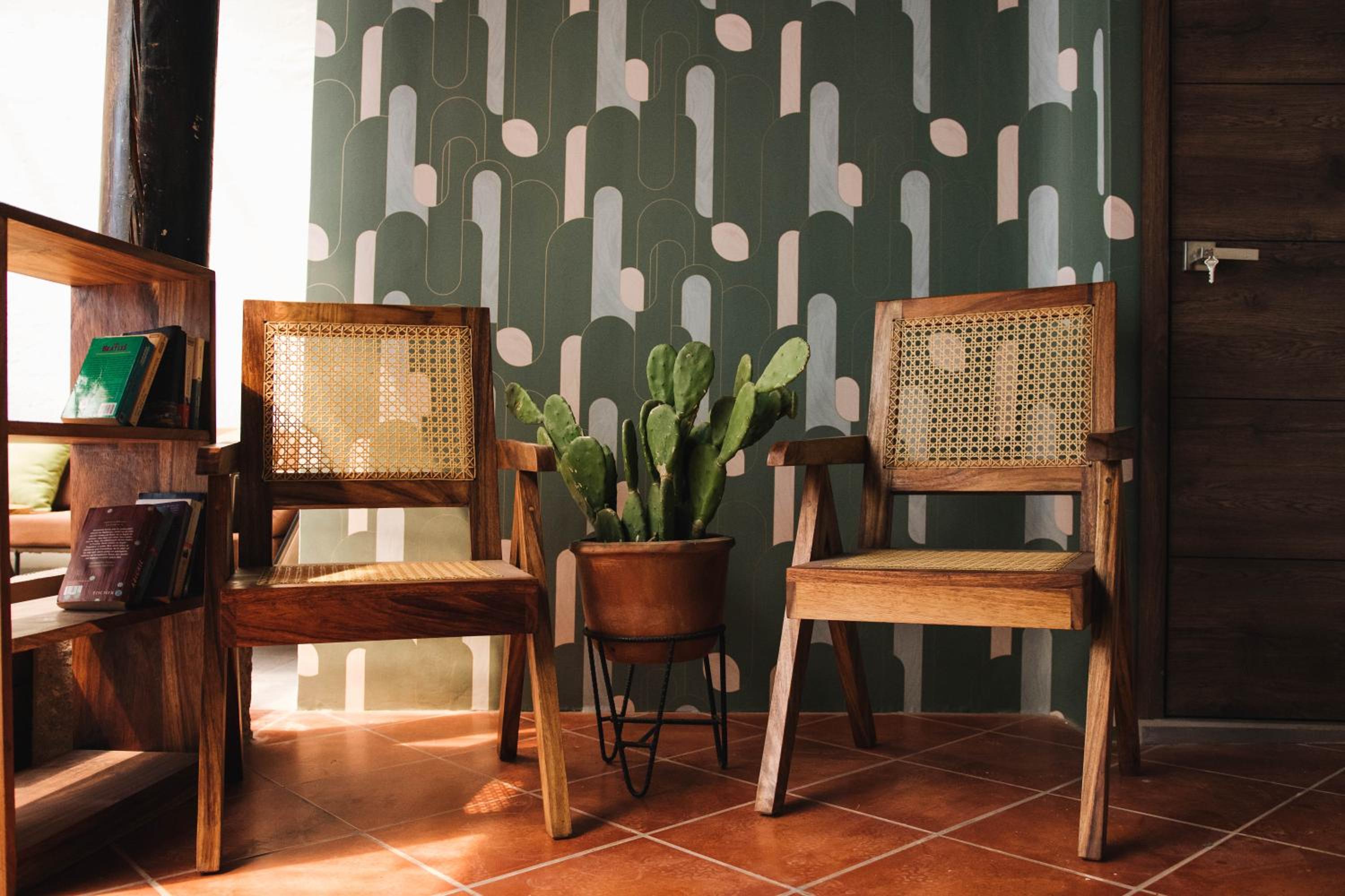 Flore Hostel