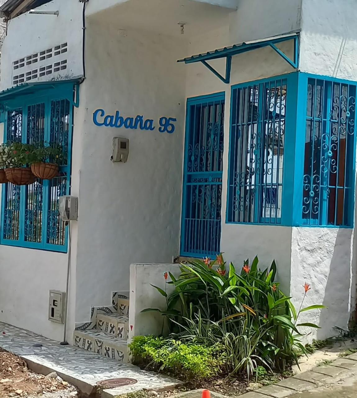 Hotel Apartamento Santorini Colombiano - Image 1