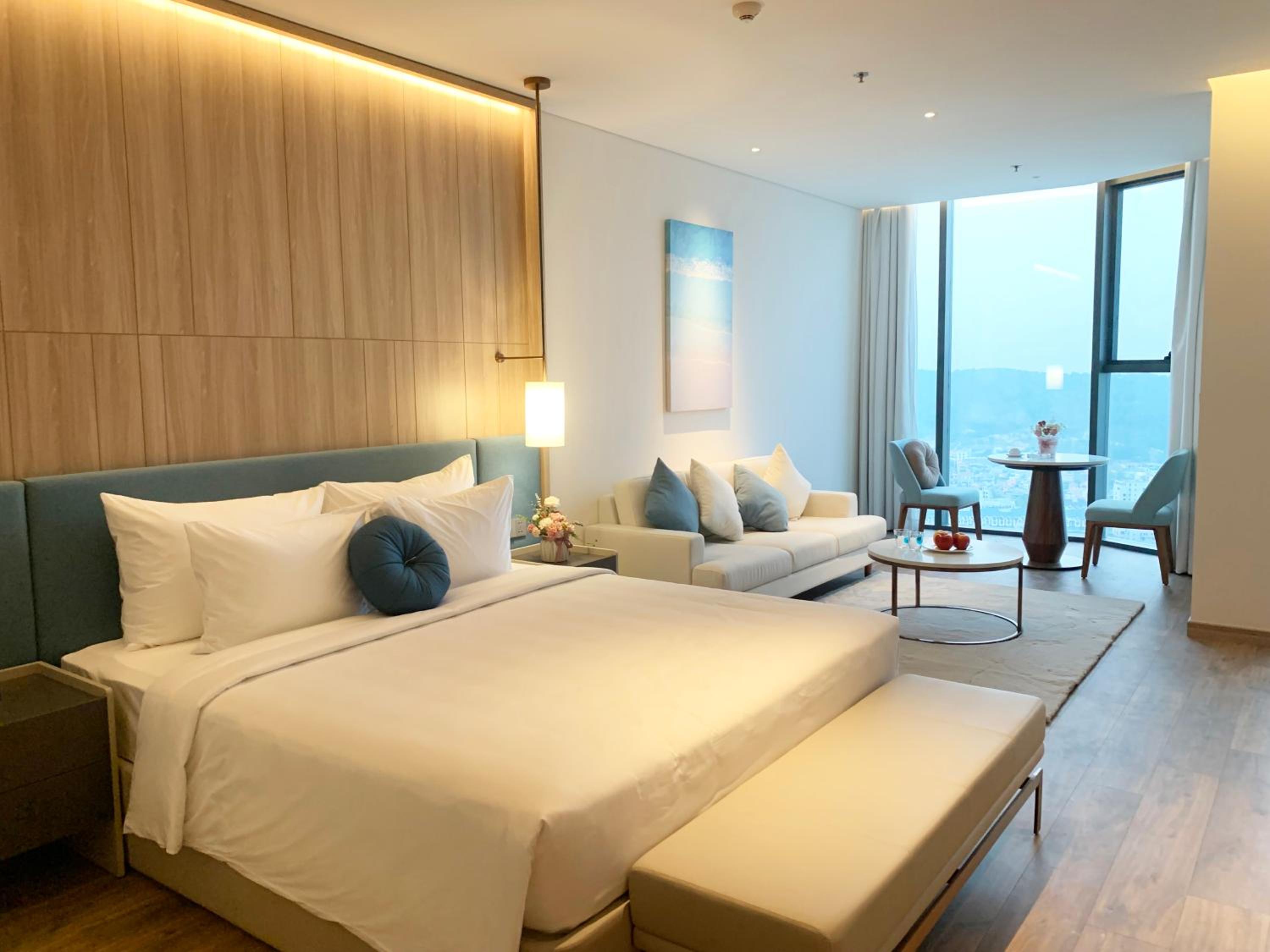 HB Serviced Apartment - Alacarte Hạ Long view 5