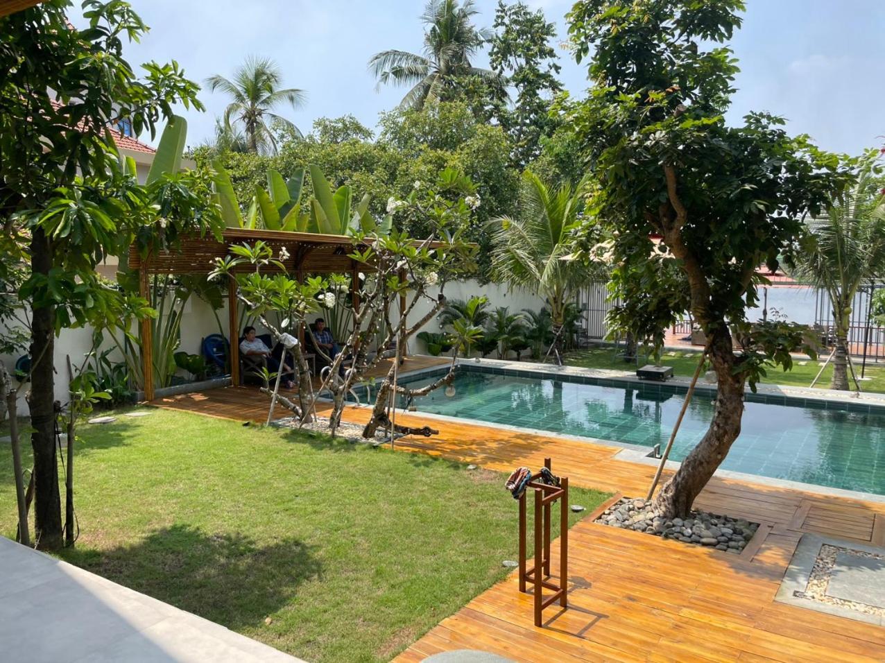 TROPICAL HOUSE RIVERSIDE RETREAT view 5