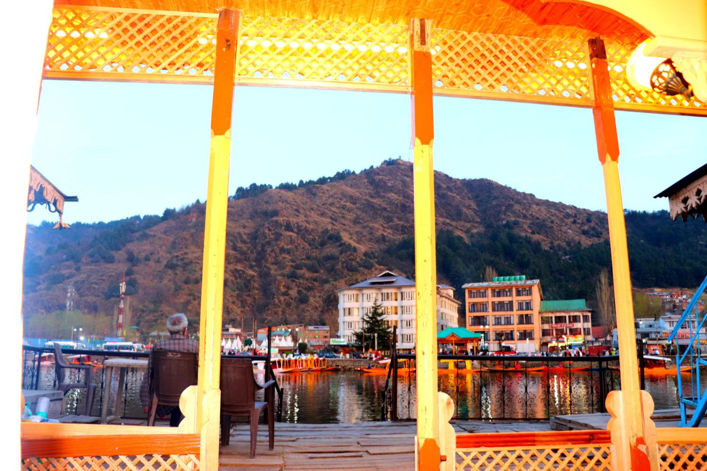 House Boat New Pala Palace