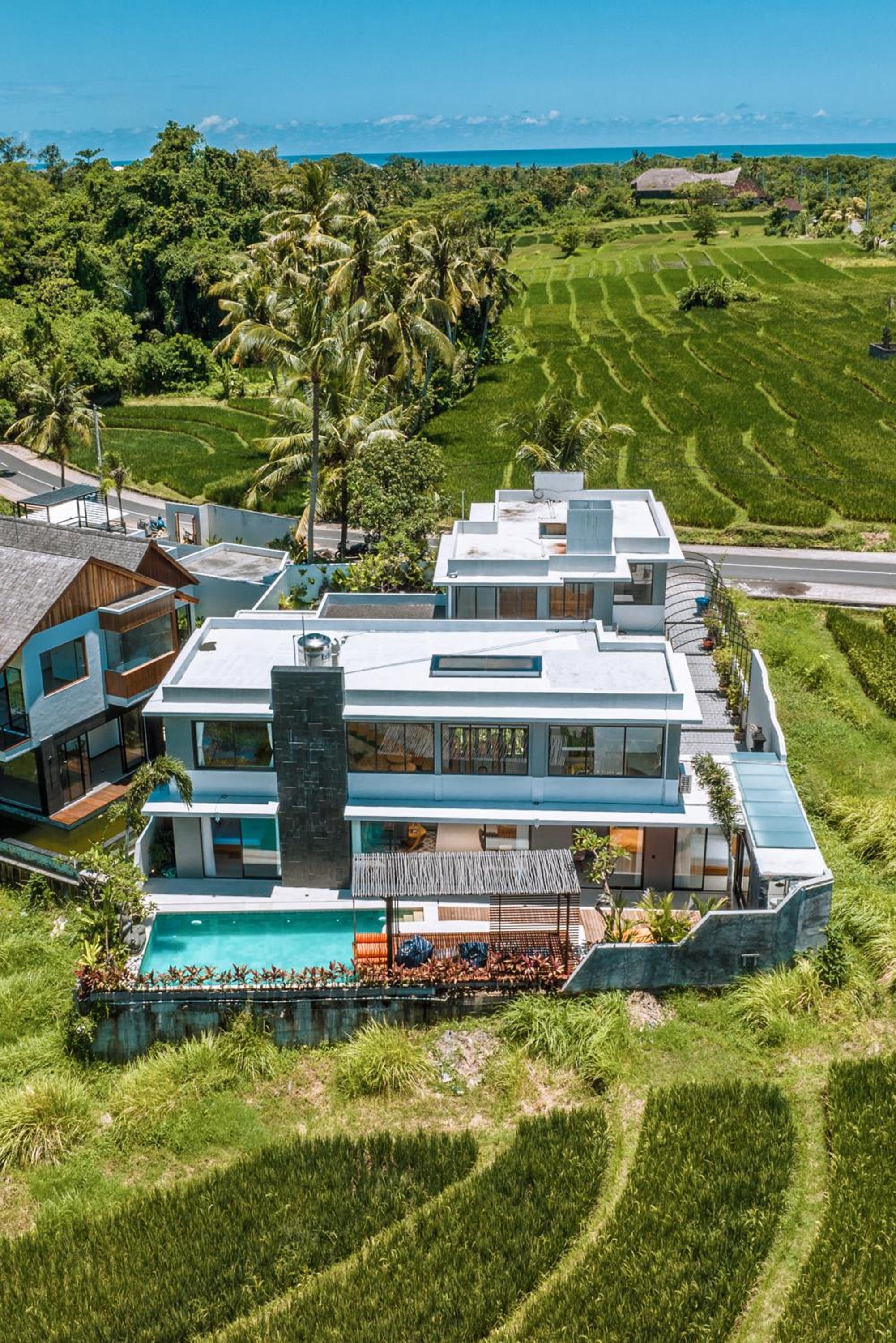 Villa Asri - Incredible Tropical 3BR close to Nyanyi beach!