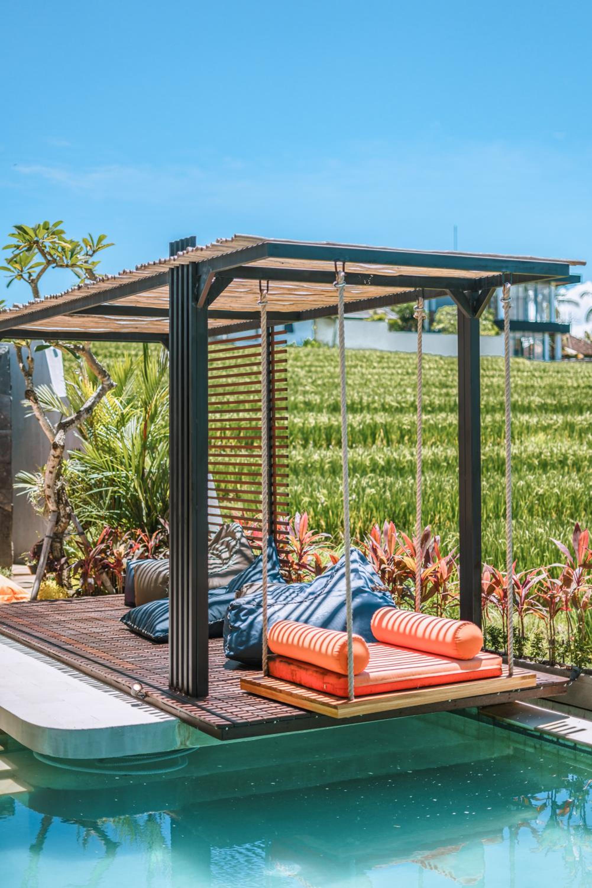 Villa Asri - Incredible Tropical 3BR close to Nyanyi beach!