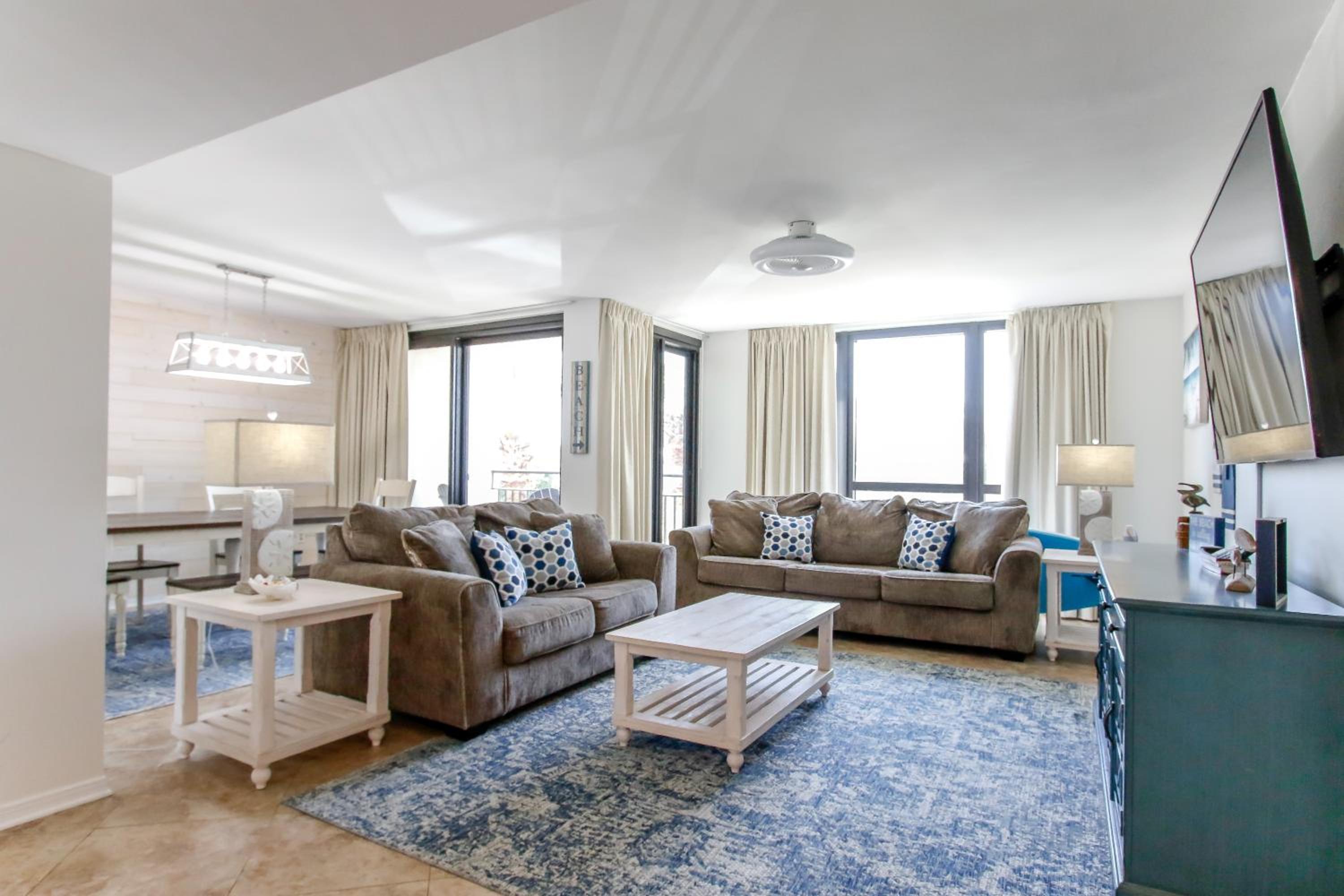 Endless Summer at The Enclave 204B Heart of Destin Location