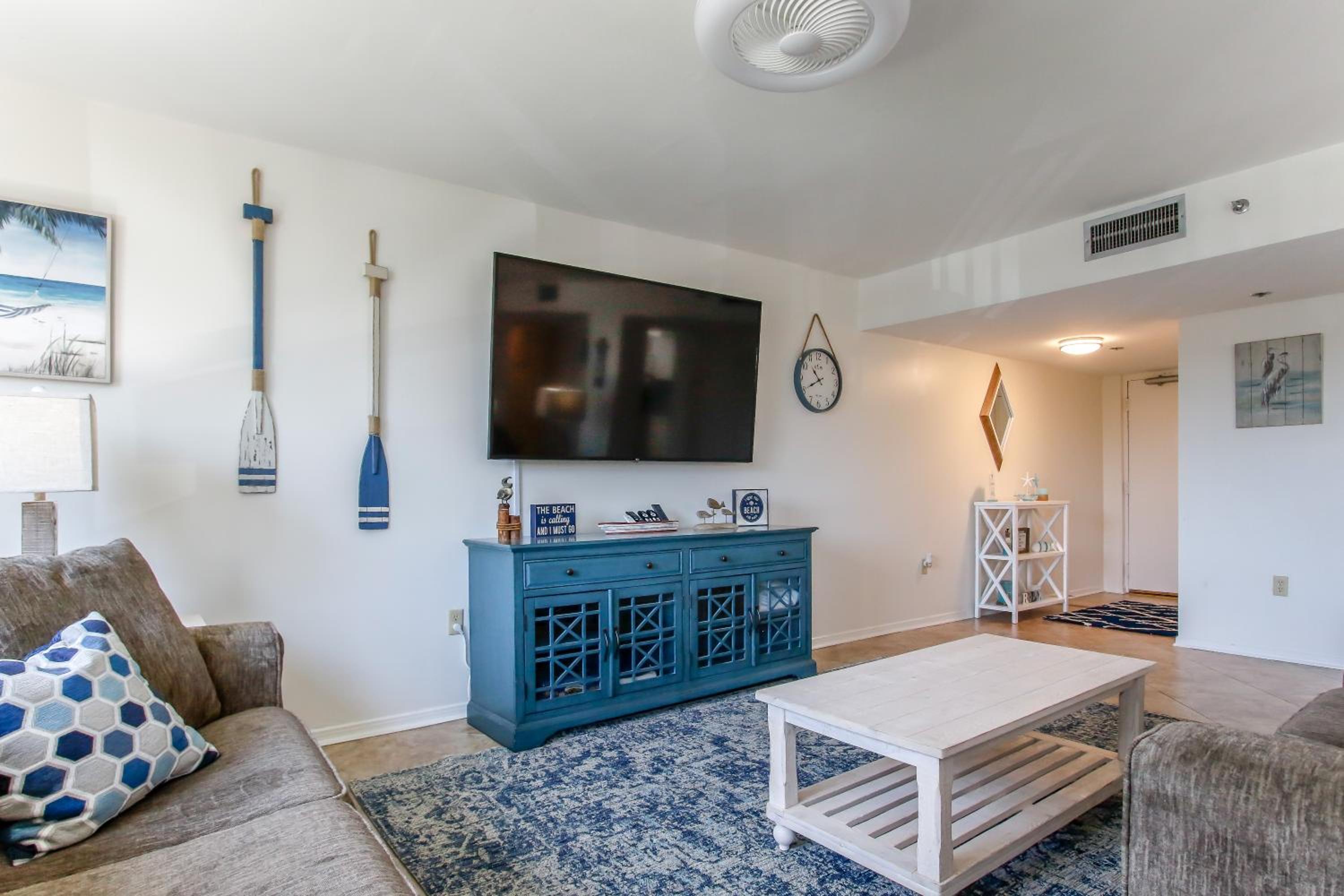 Endless Summer at The Enclave 204B Heart of Destin Location