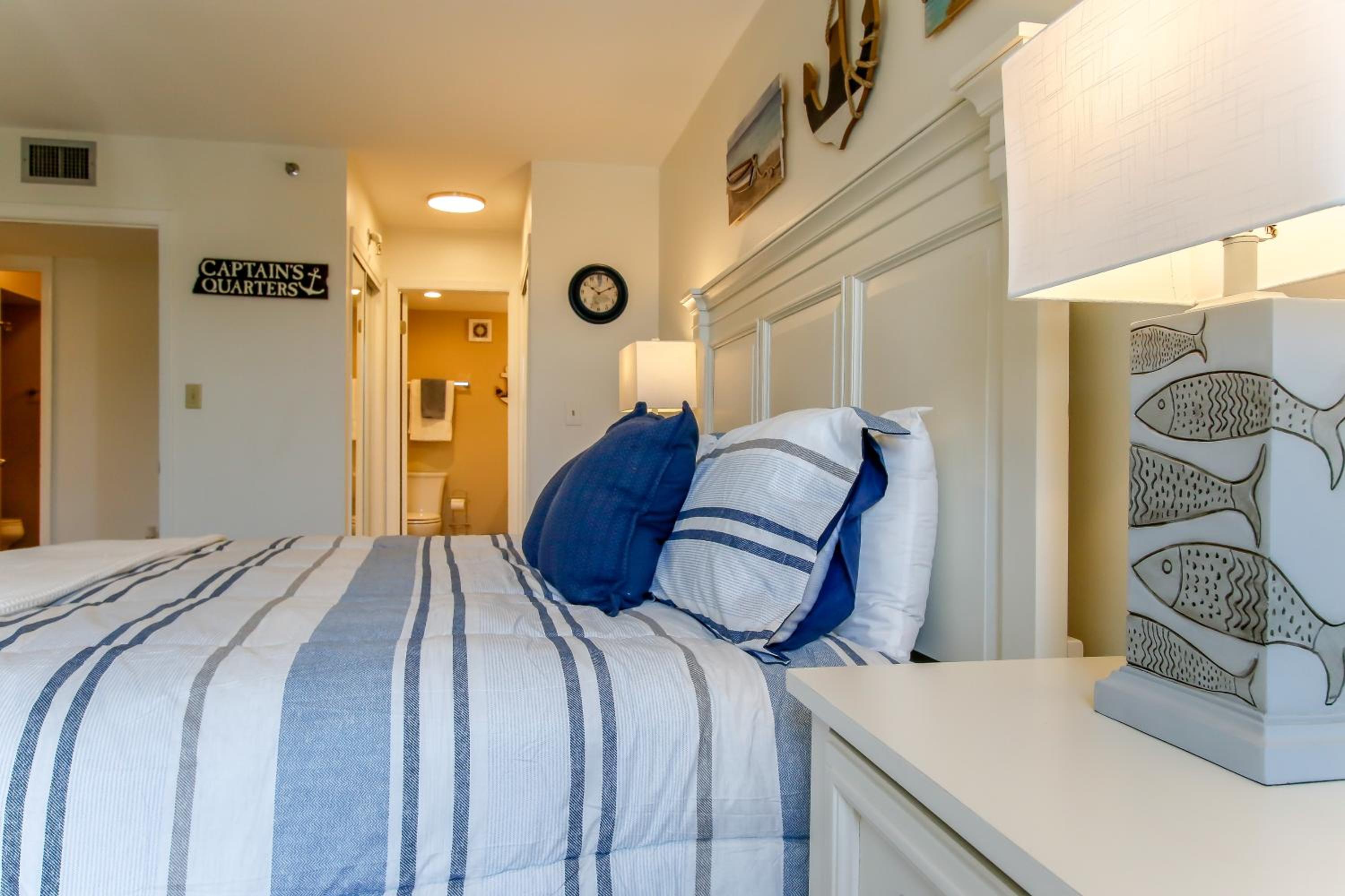 Endless Summer at The Enclave 204B Heart of Destin Location