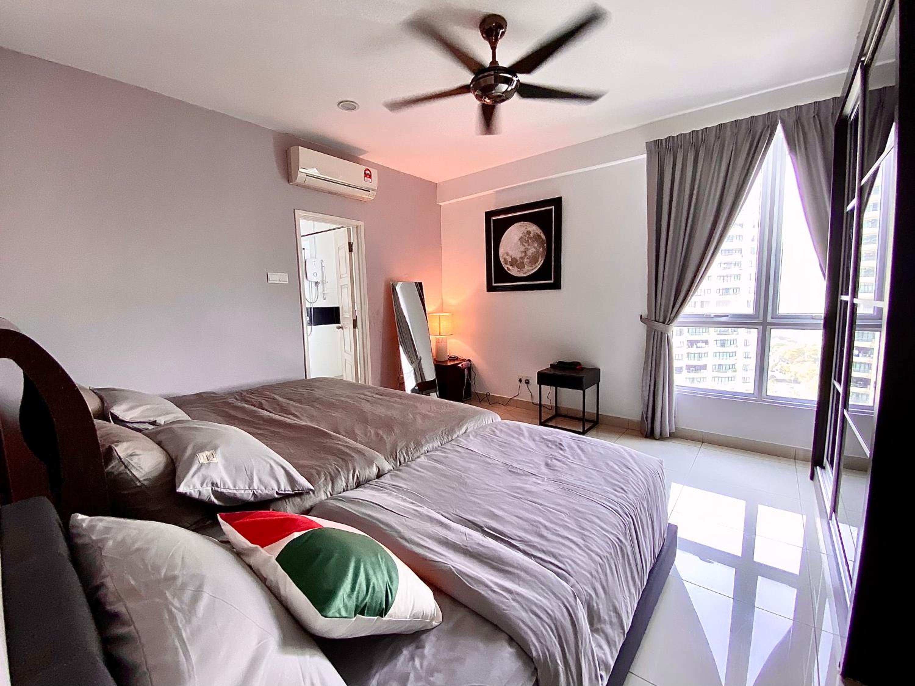 Mansion One Suite by stayCATion Homestay, Джорджтаун - 11
