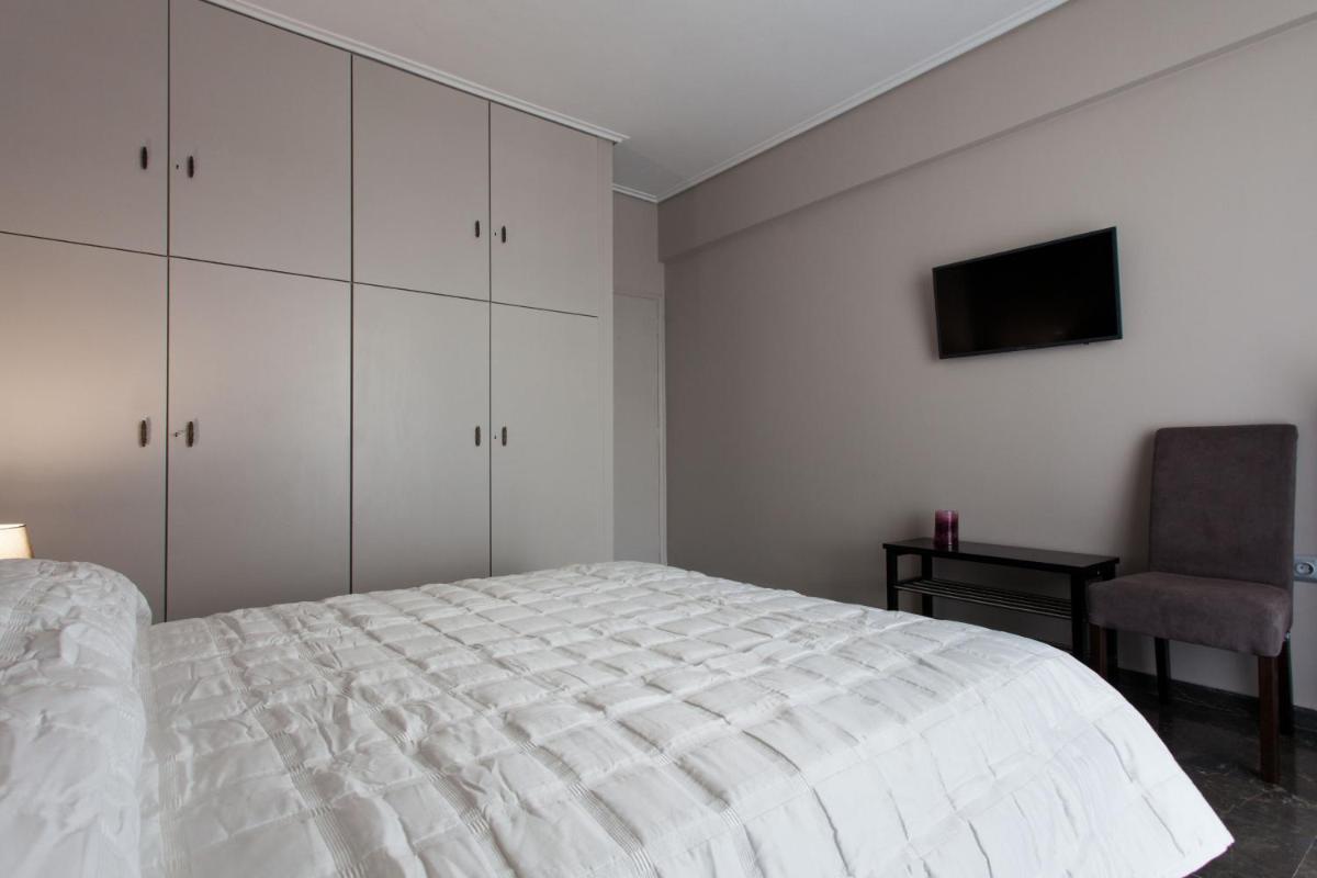 Deluxe 2 bdrm apartment in Voula