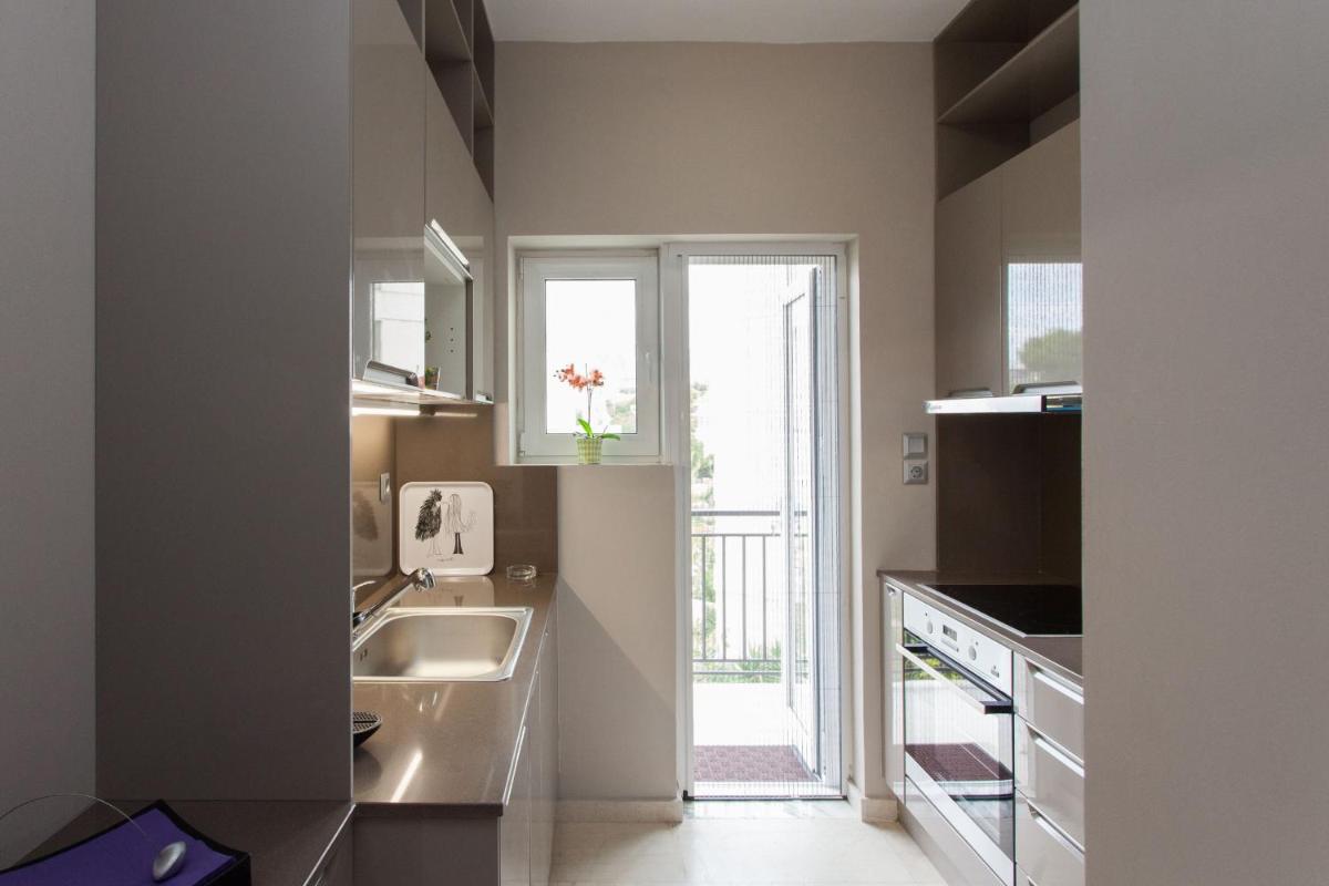 Deluxe 2 bdrm apartment in Voula