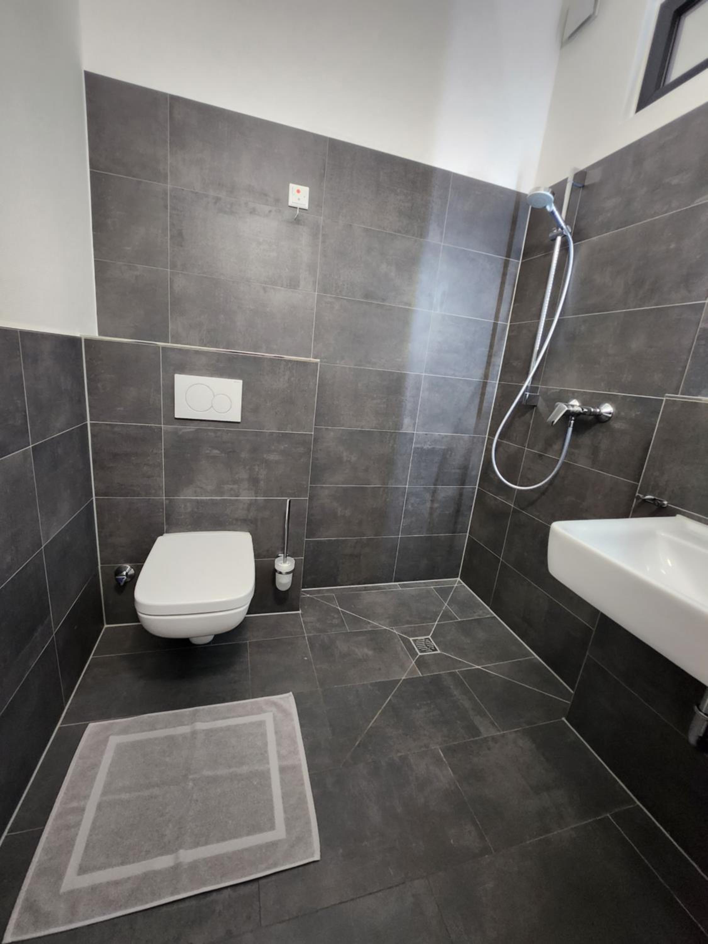 BIELEFELD CITY APARTMENTS - komfortable Einzelzimmer und Doppelzimmer - moderne Badezimmer, schnelles WLAN, Self-Check-In