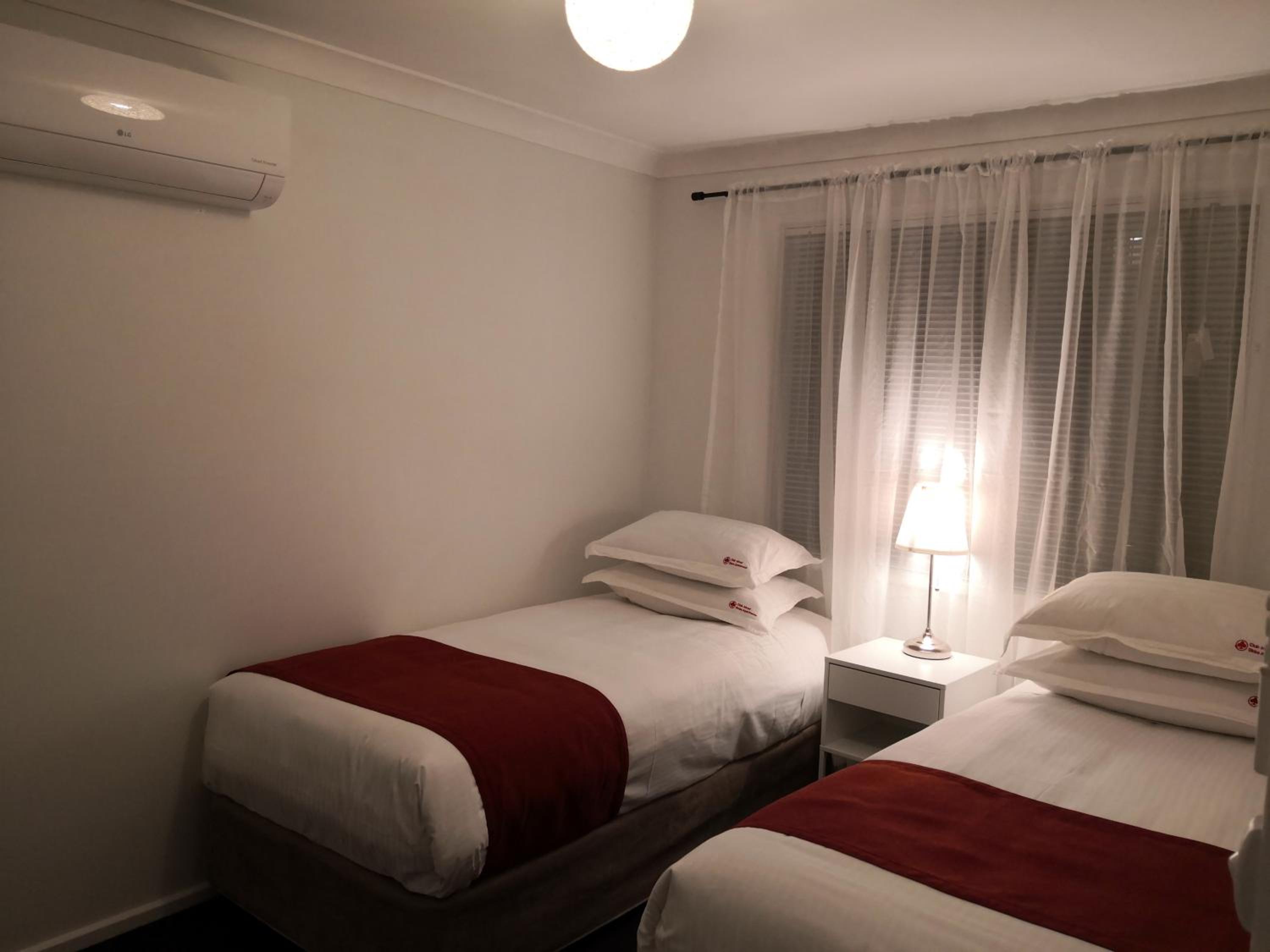 The Club Motel and Apartments