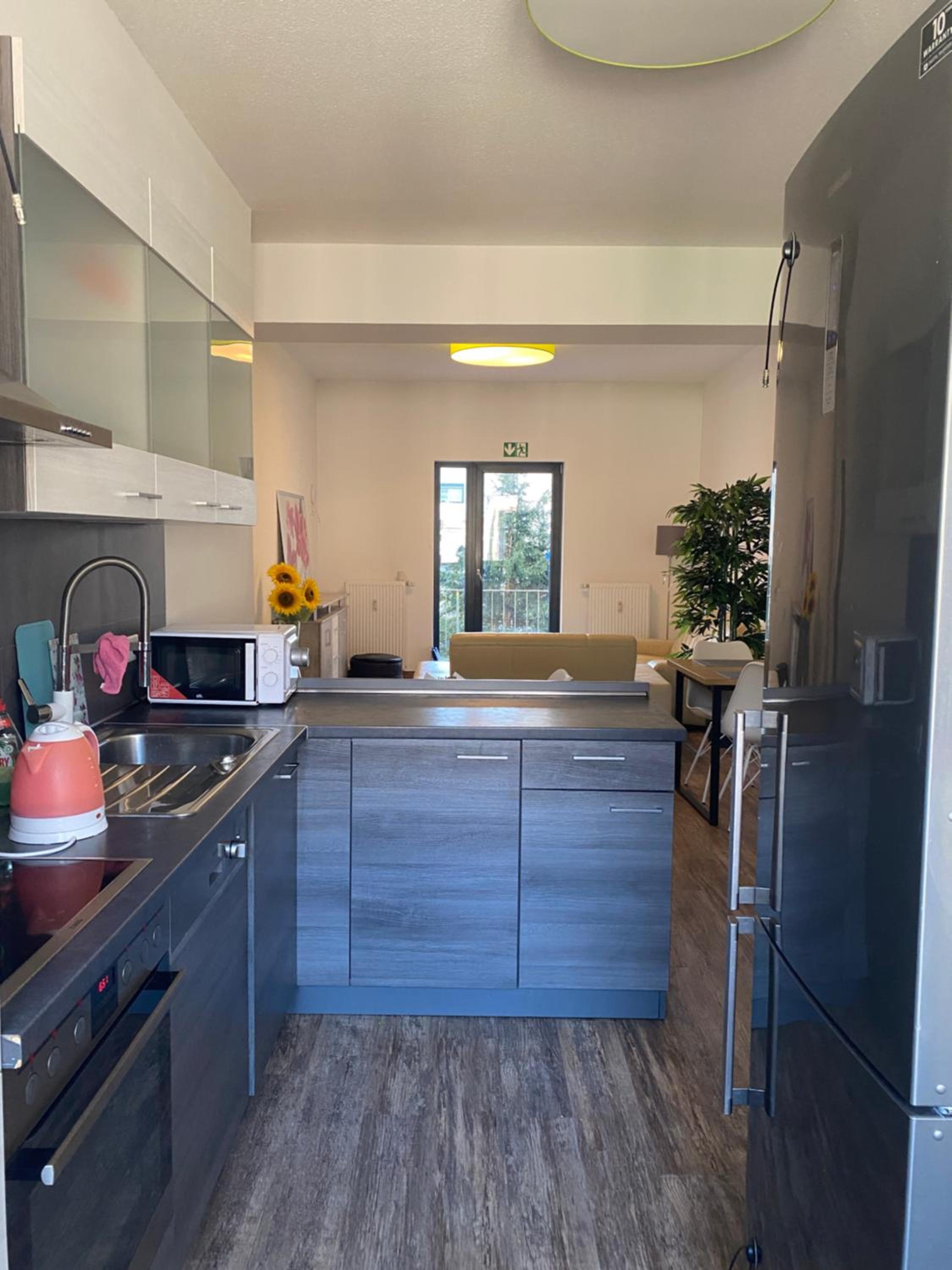 BIELEFELD CITY APARTMENTS - komfortable Einzelzimmer und Doppelzimmer - moderne Badezimmer, schnelles WLAN, Self-Check-In