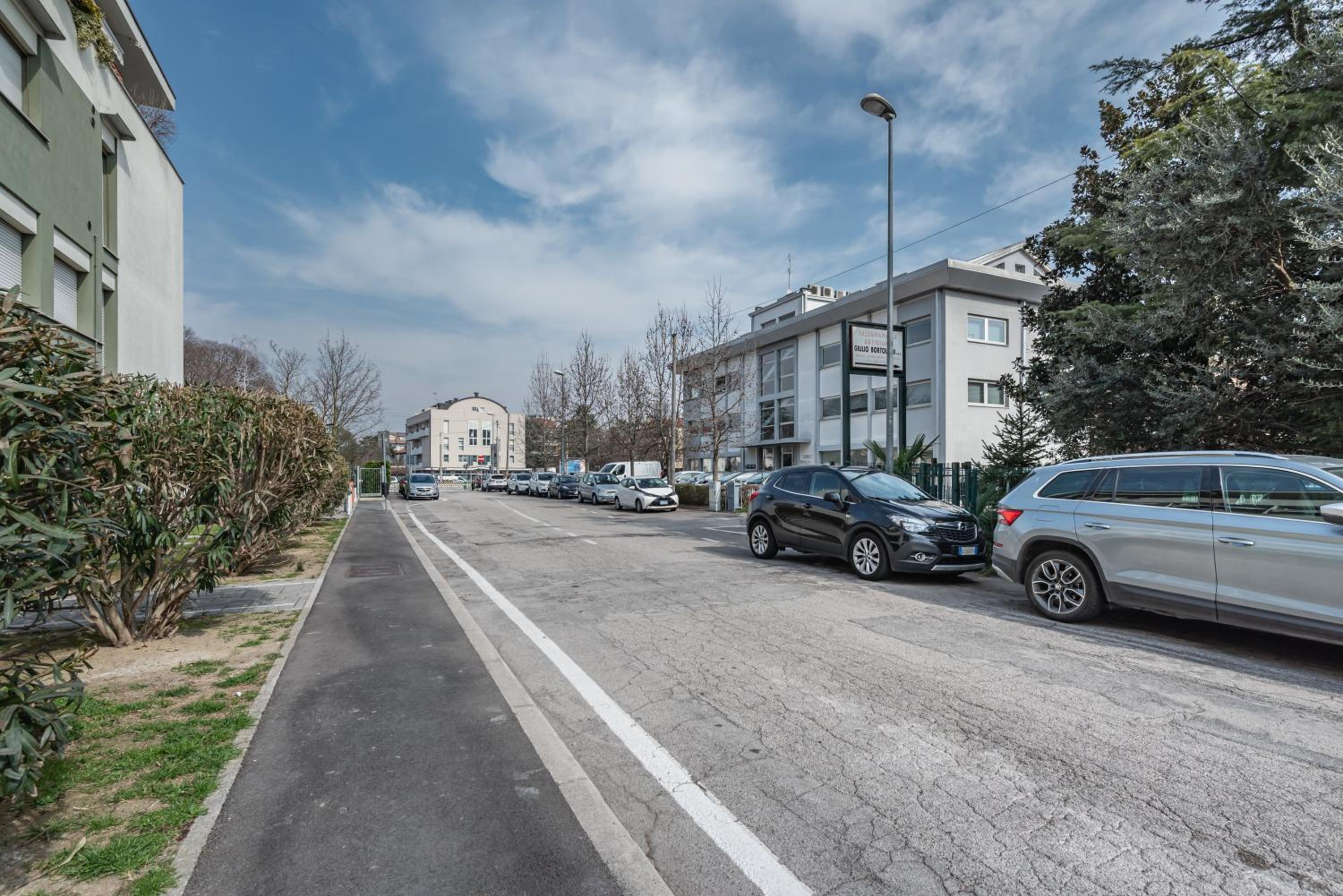 GuestHost - Padova Palestro Pastel Apartment view 5