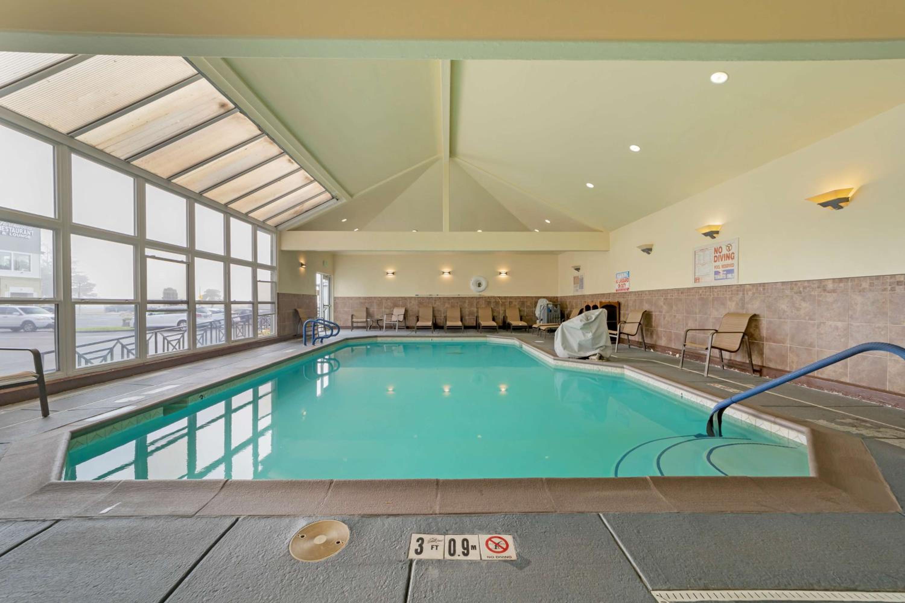 Crescent City Vacations - Best Western Plus Northwoods Inn - Property Image 2
