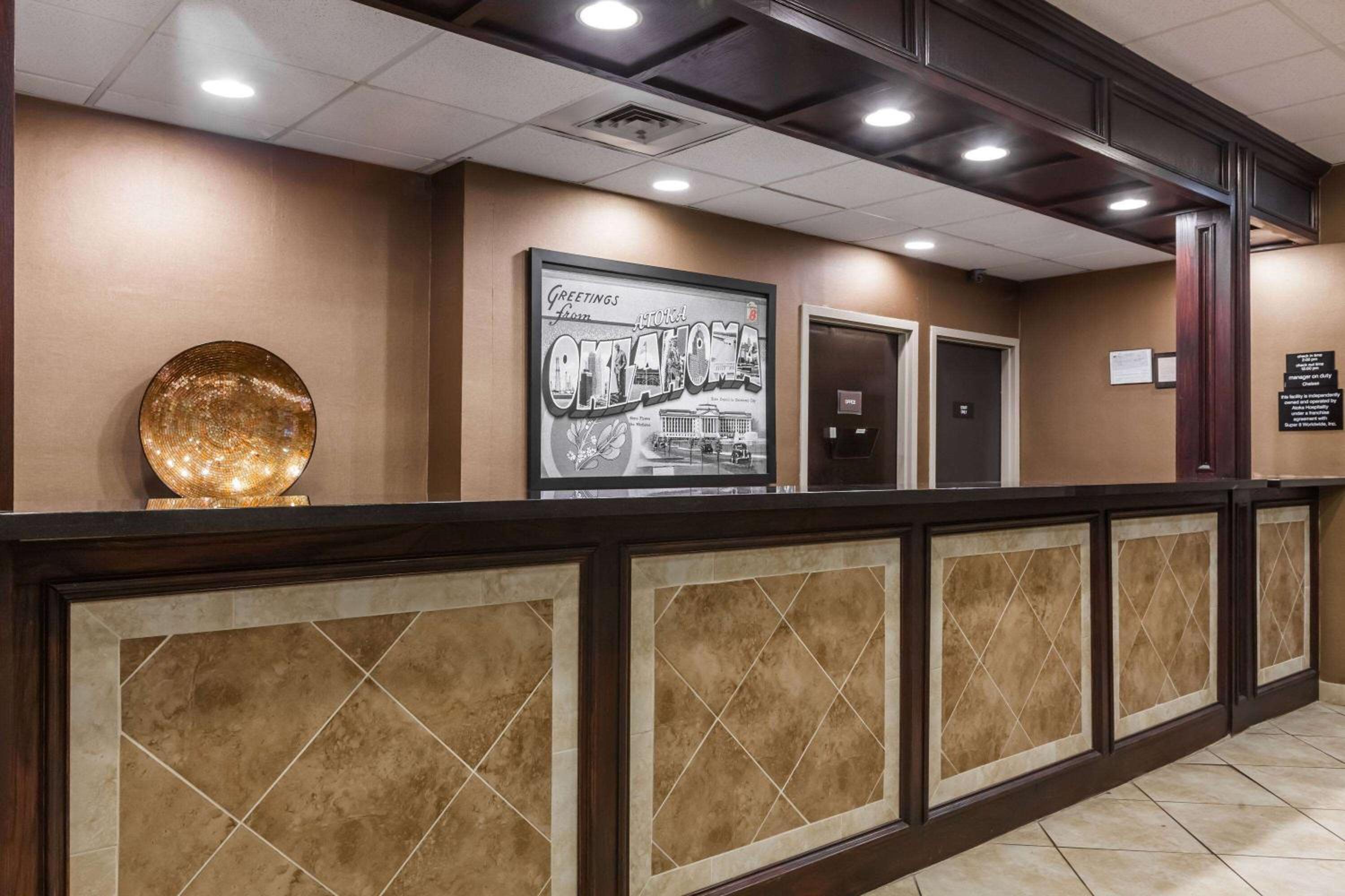 Super 8 by Wyndham Atoka view 5
