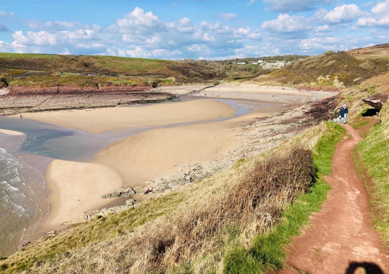 4 Bed in Tenby oc-vv27177 view 5