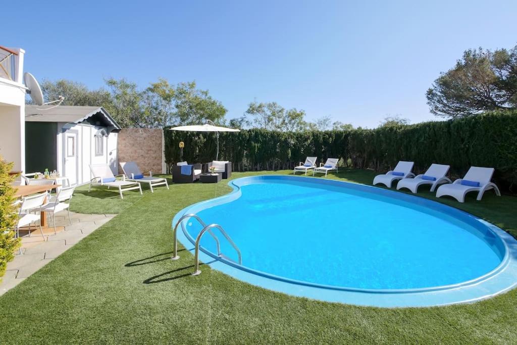 TRES PALMERAS moderne Villa, Pool 5 Minuten zum Strand, Klima, schnelles Wifi