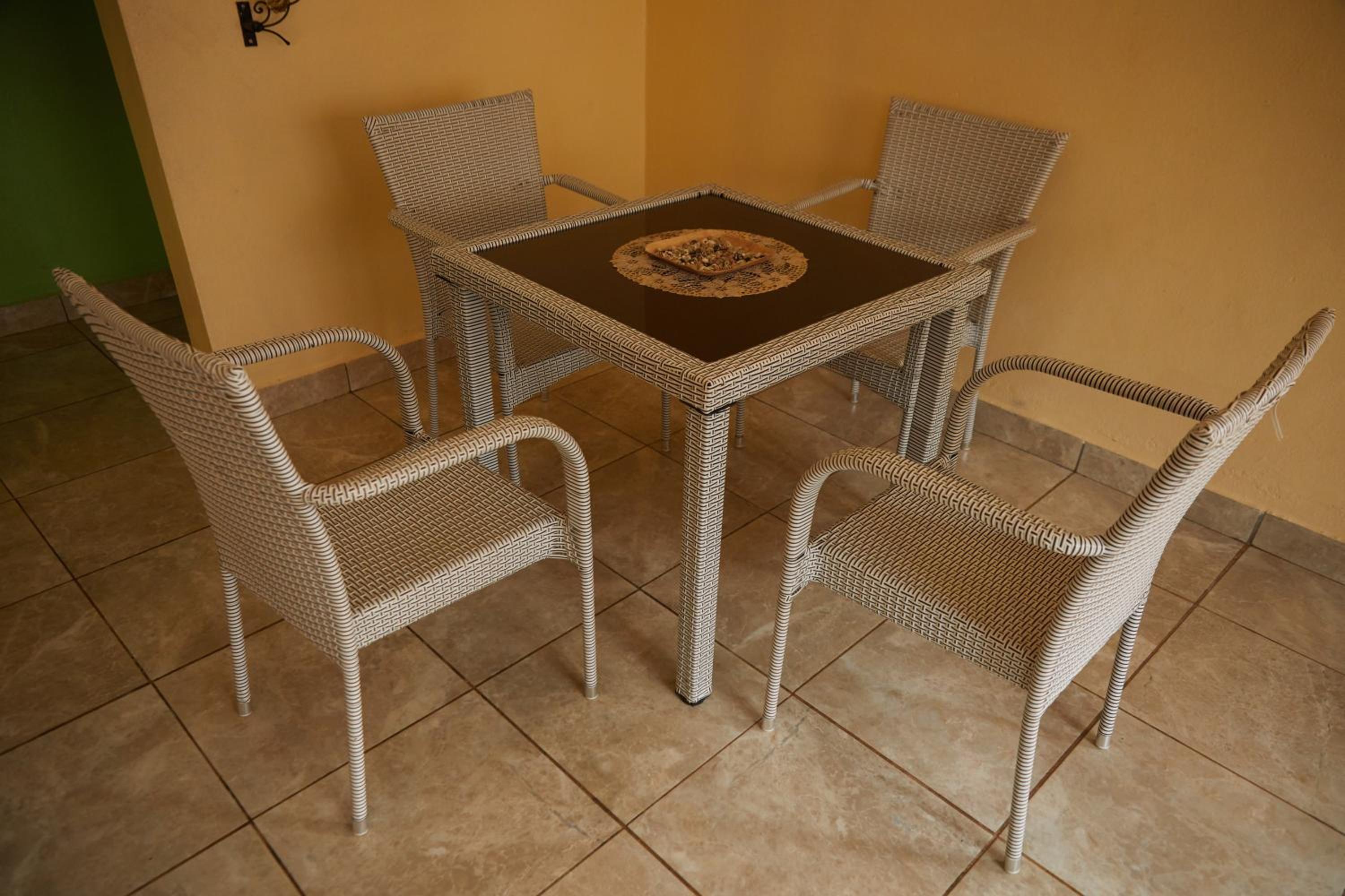 Three rooms Appartment Bieyem assi