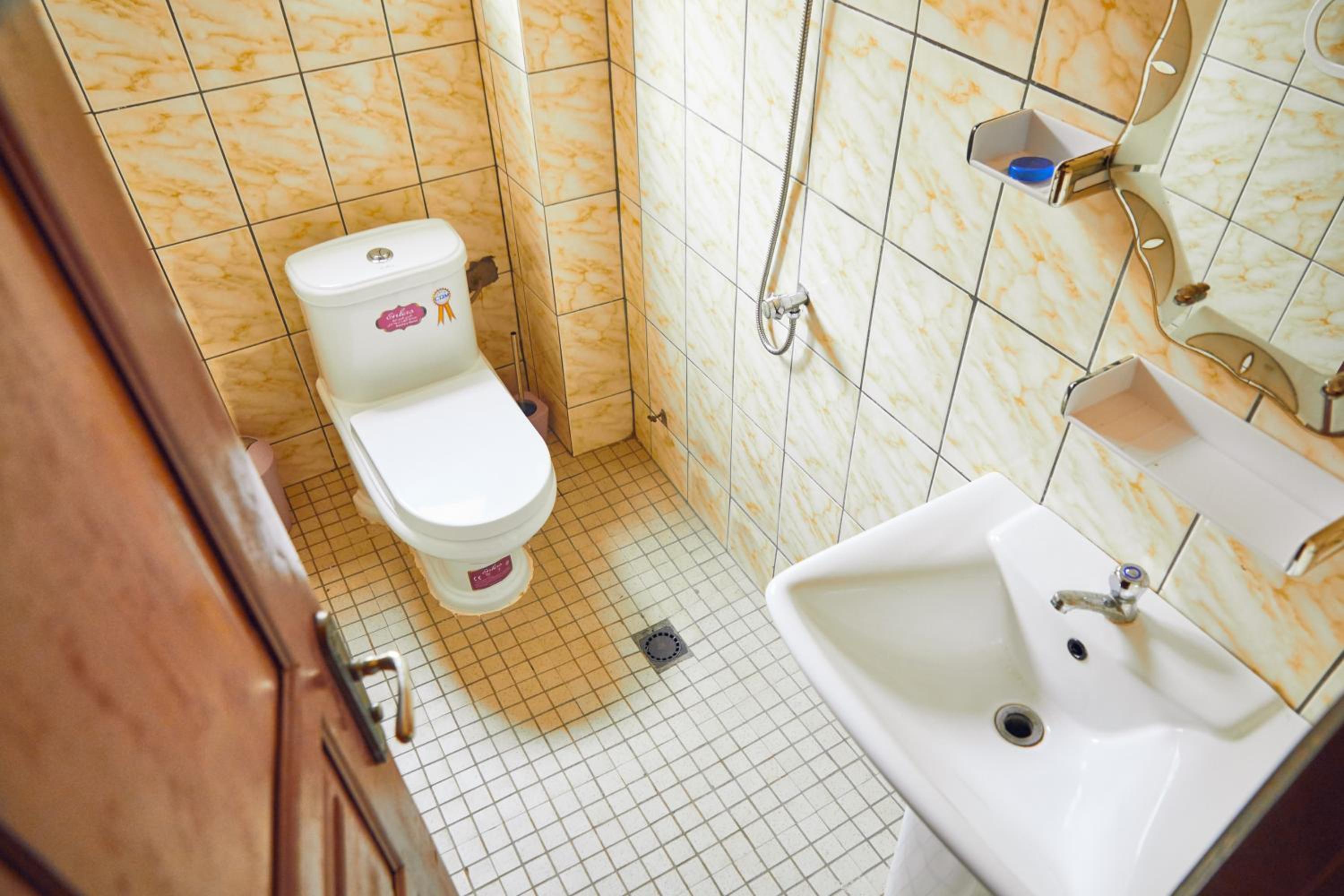 Three rooms Appartment Bieyem assi