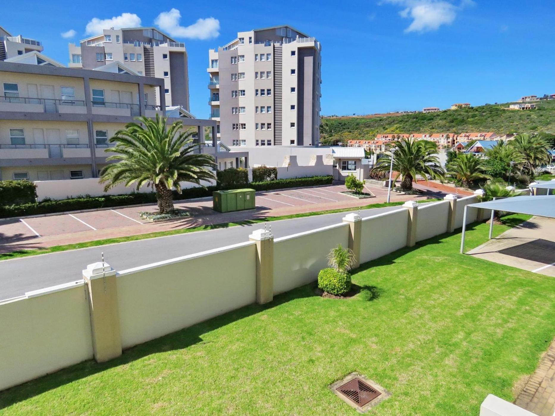 60 Estoril Villas view 3