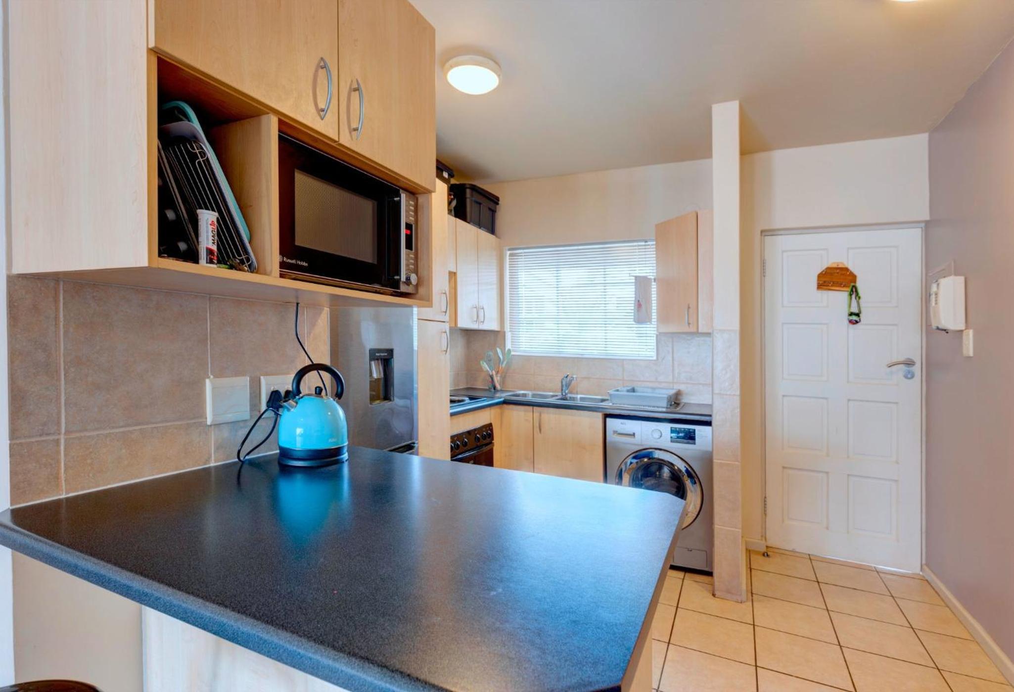 60 Estoril Villas view 4