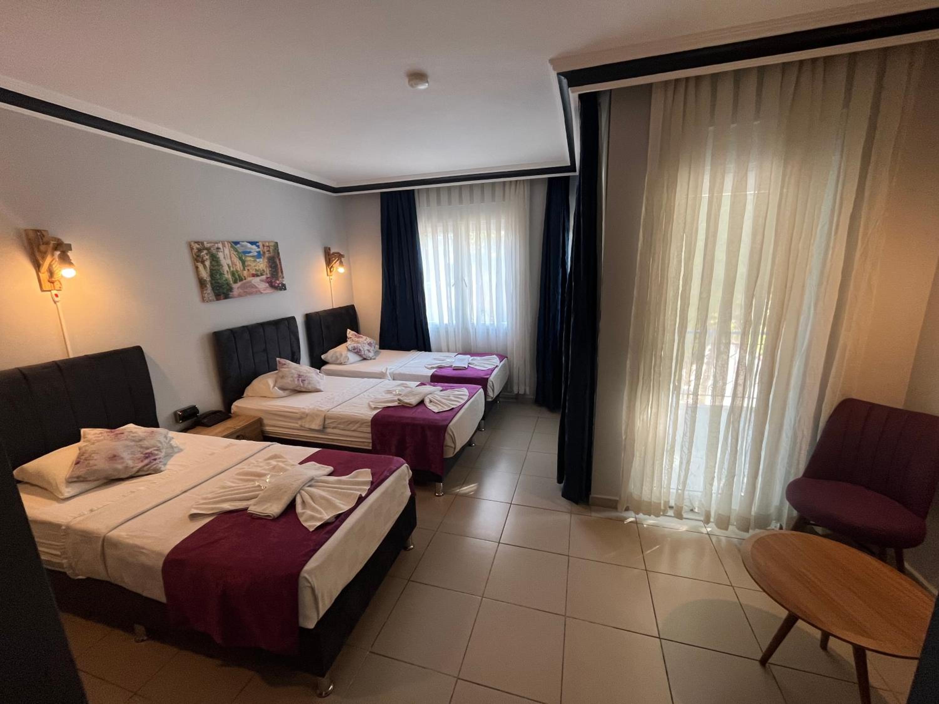 Hotel Lunay - Image 18