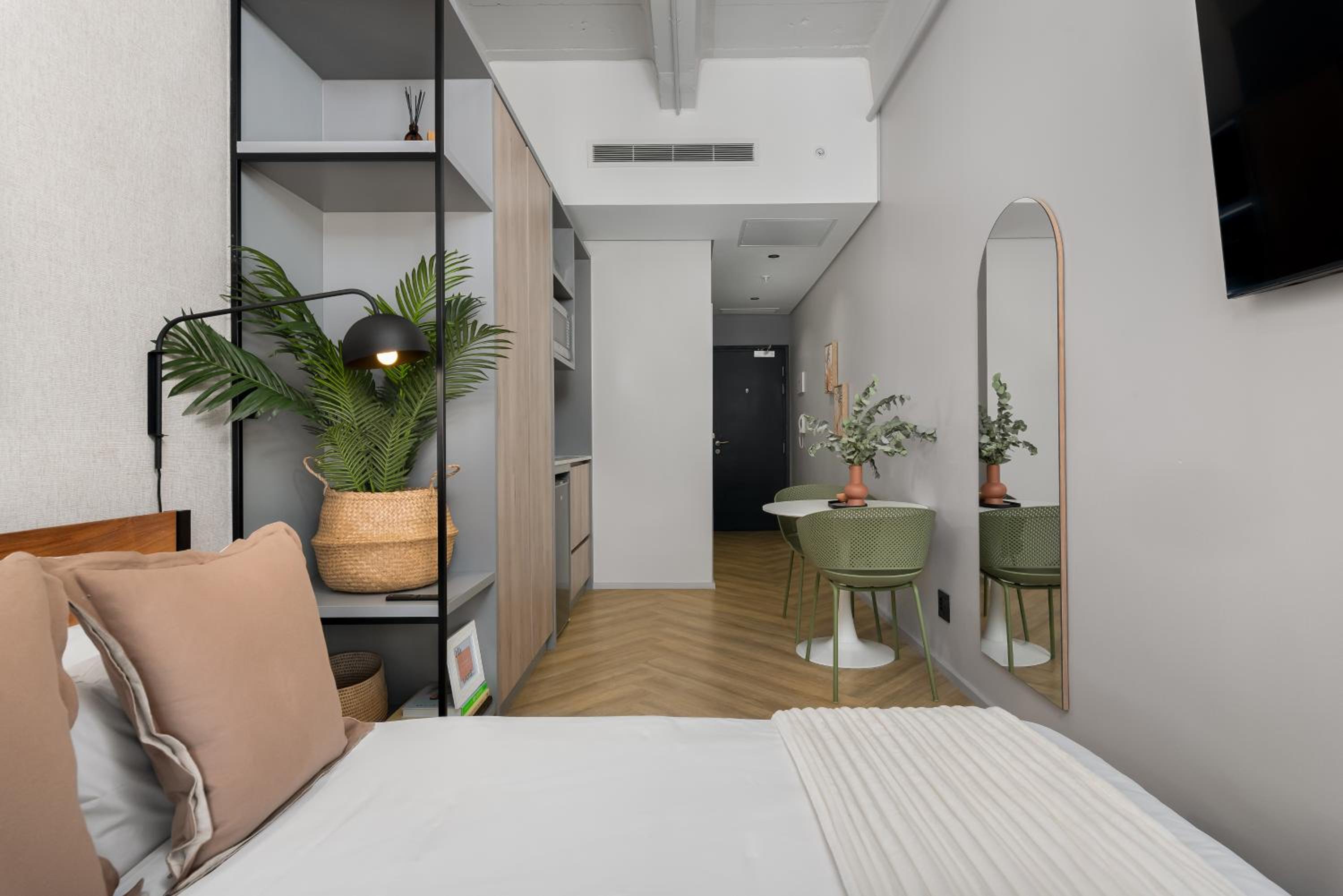 One Thibault Luxury Apartments