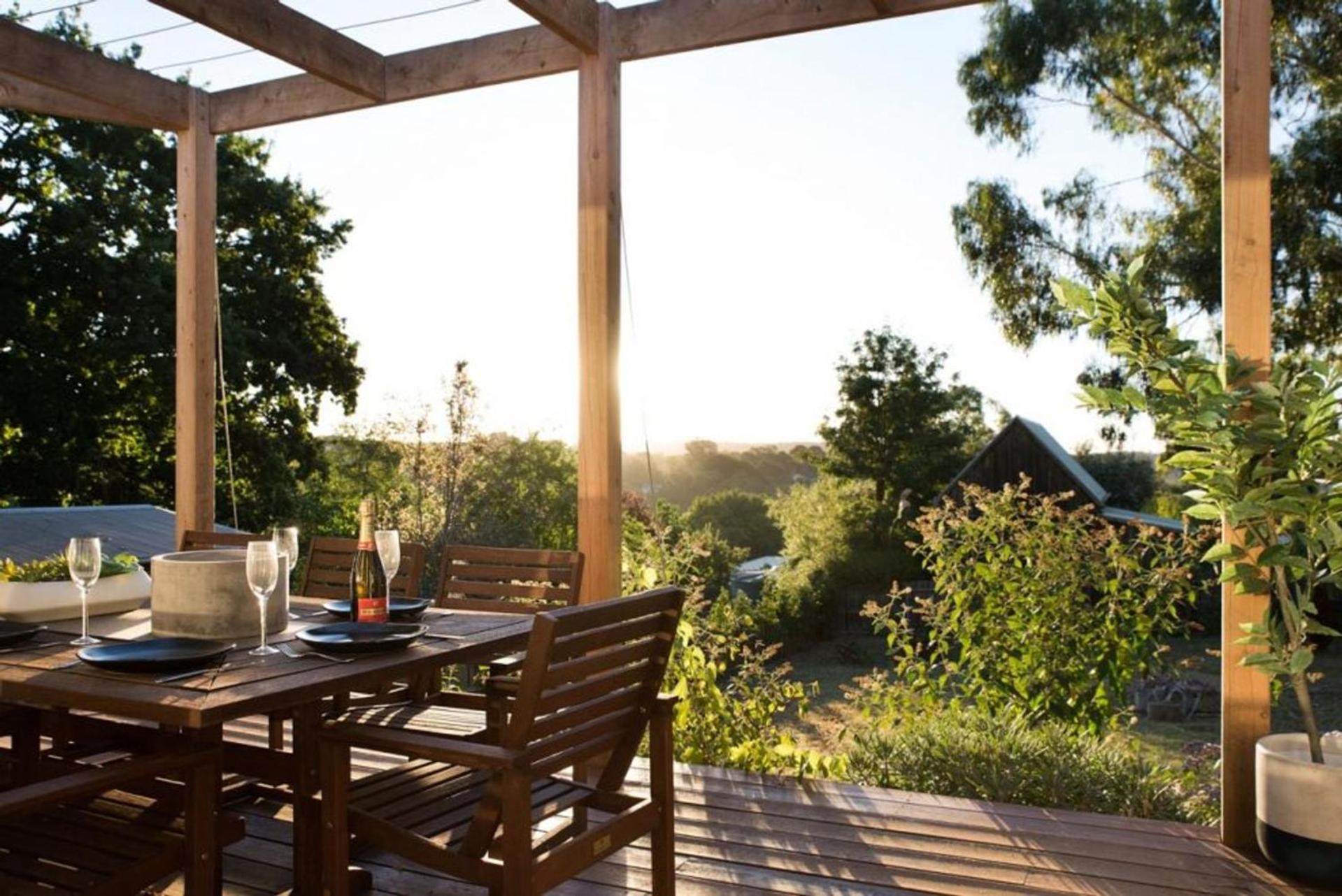 The Lux Luxury 4 bedroom, 2 bathroom, with stunning garden view 5