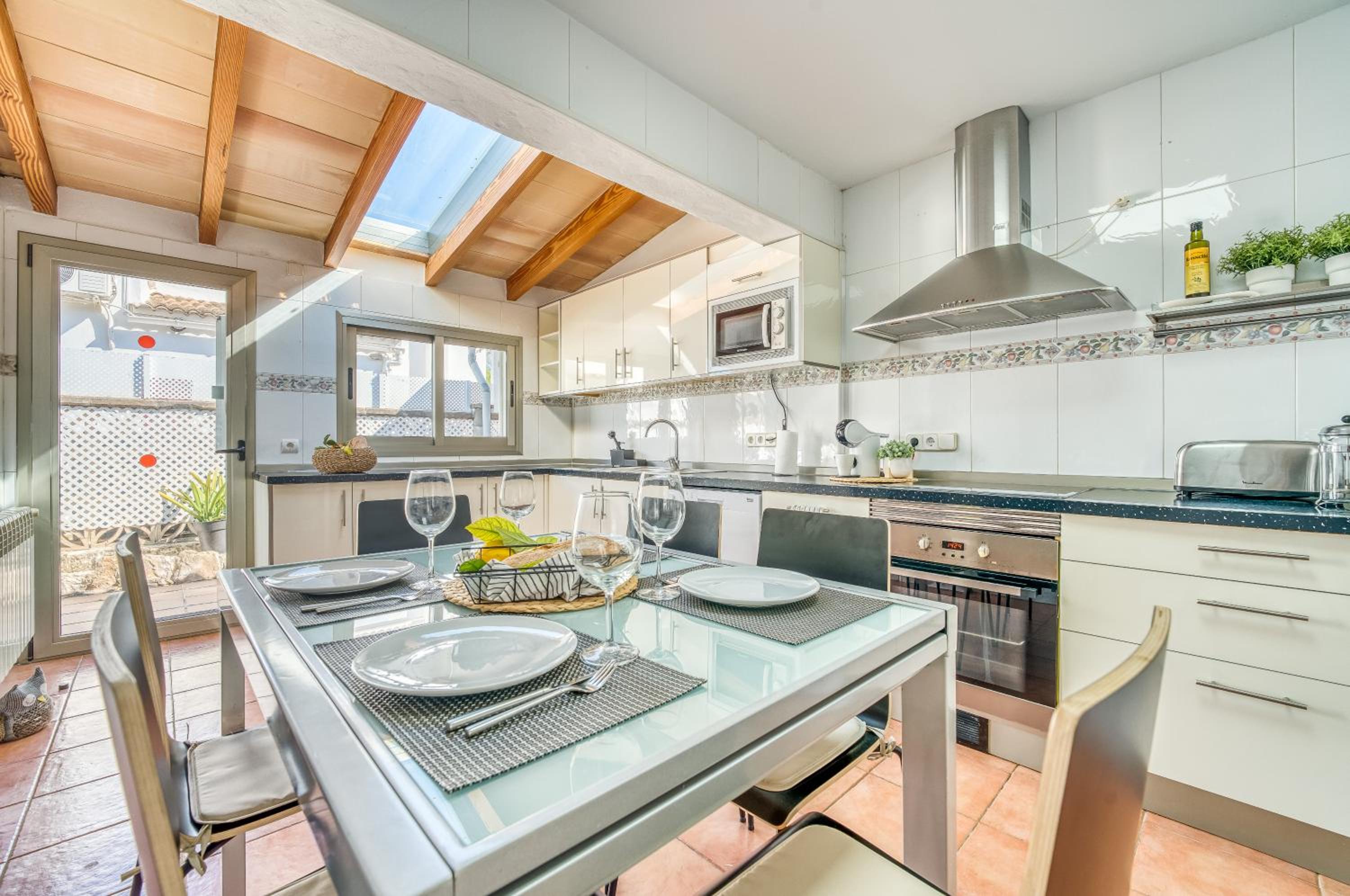 Fantastic Villa Tucan, Pool Barbecue Ground Floor