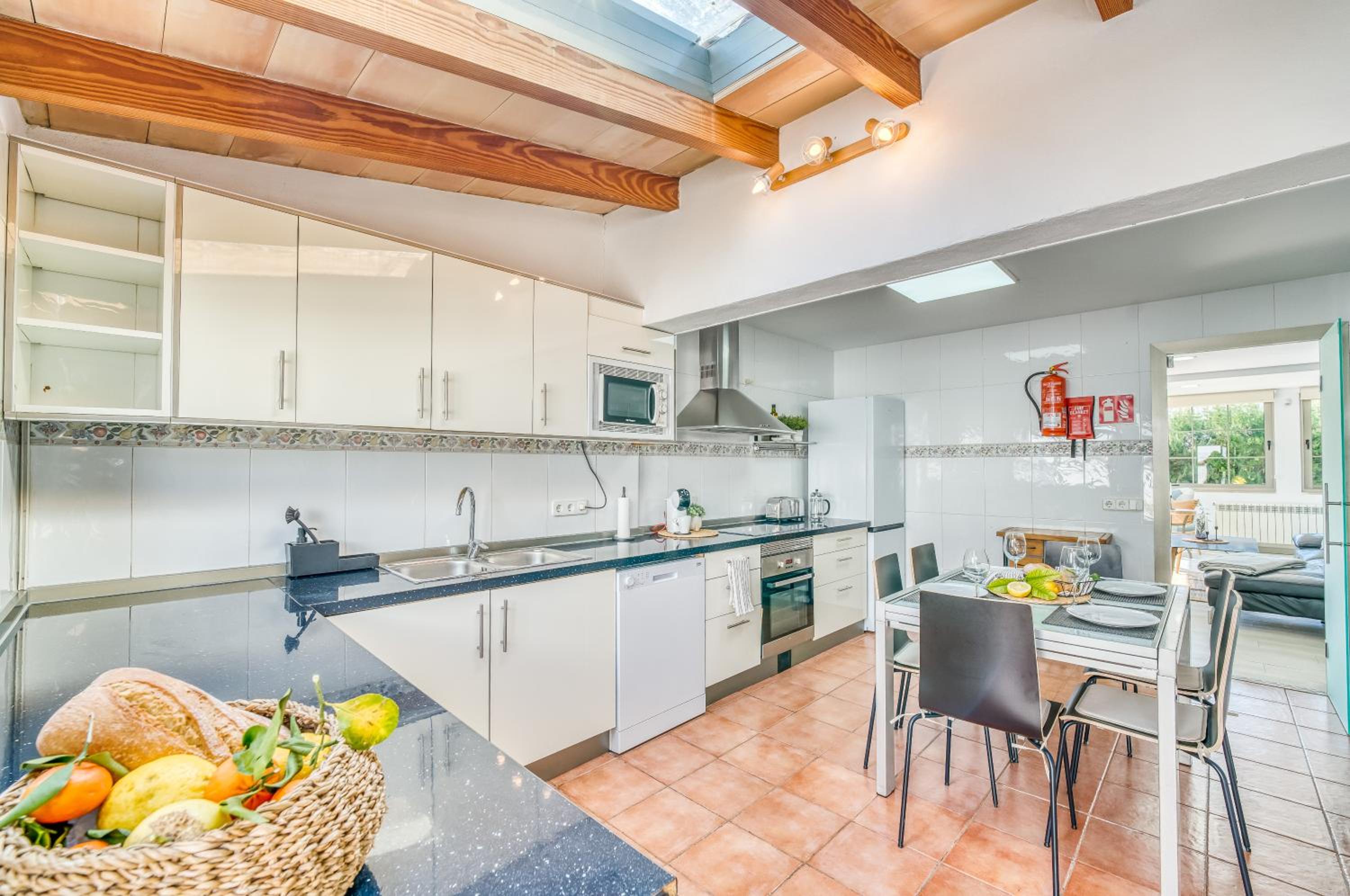 Fantastic Villa Tucan, Pool Barbecue Ground Floor