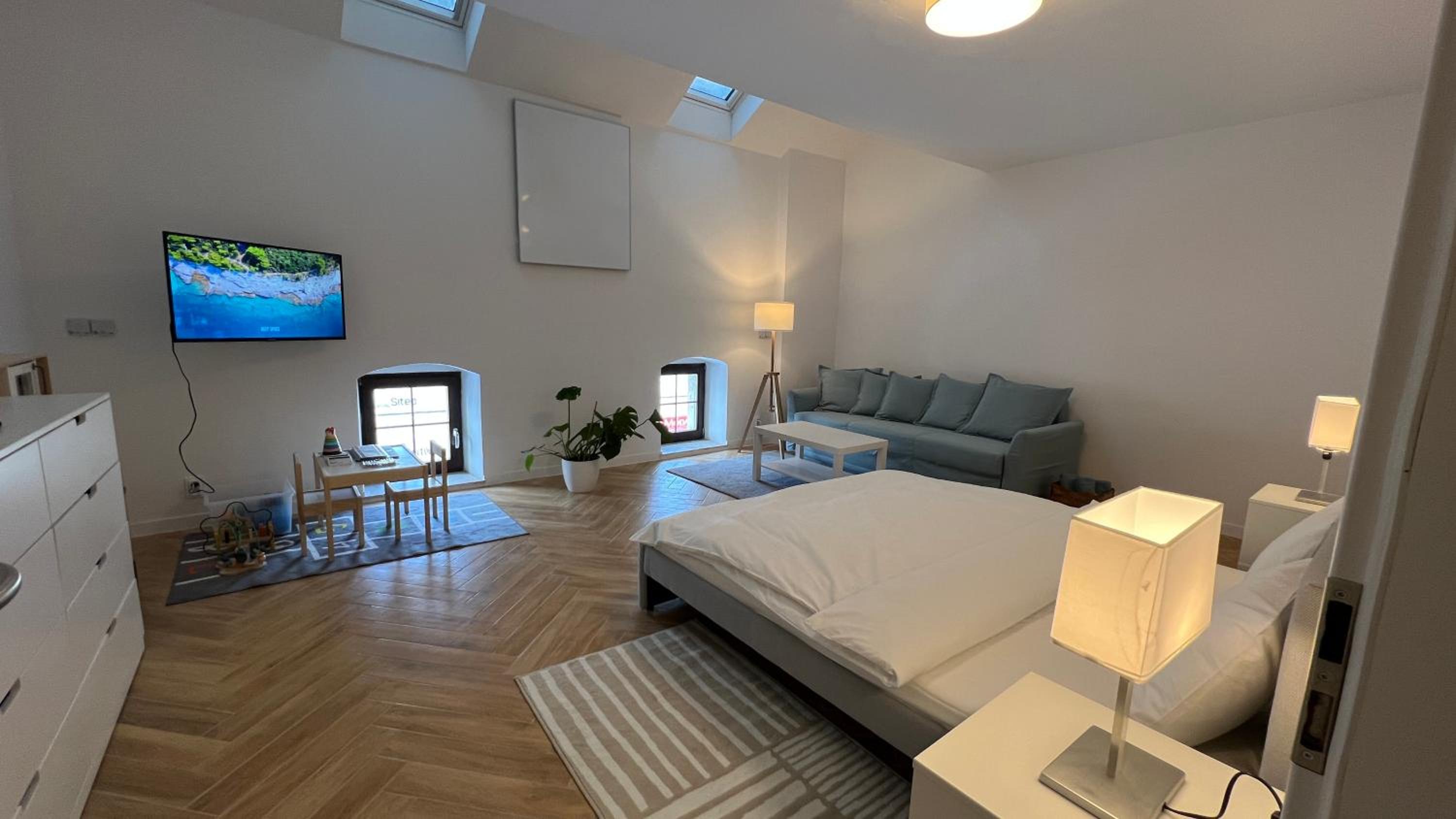 Franco Apartments