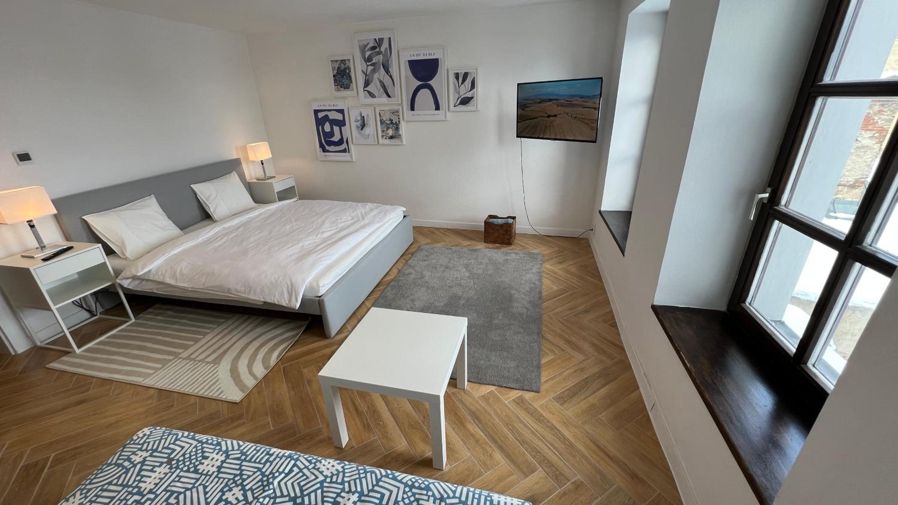 Franco Apartments