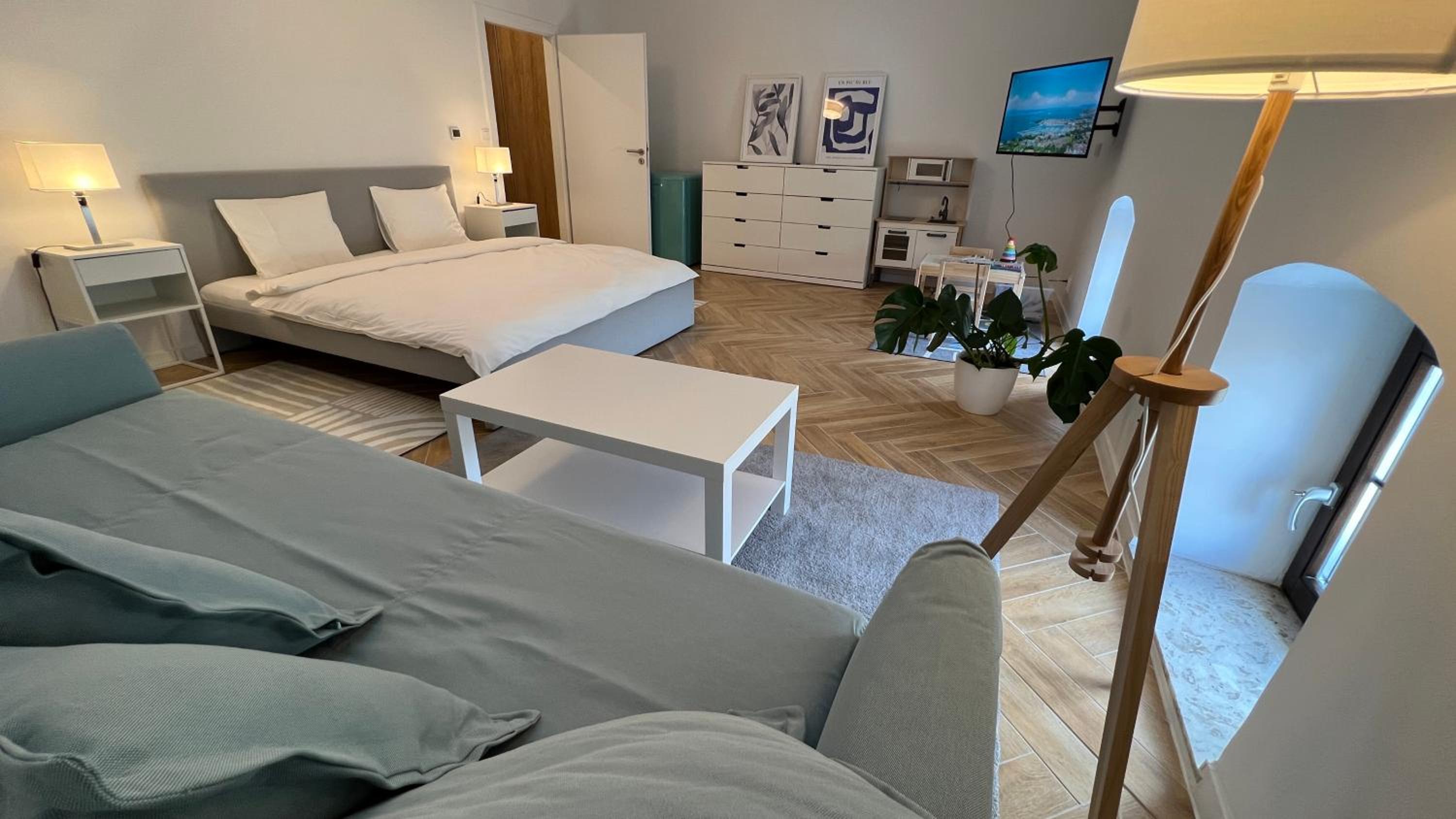 Franco Apartments