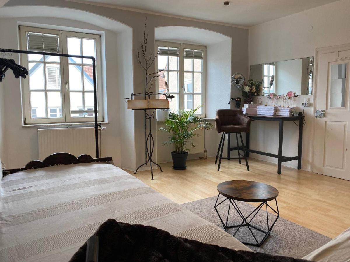 Room in Apartment - Schlafen Wie Prinzessinnen In Kemptens Schlosschen
