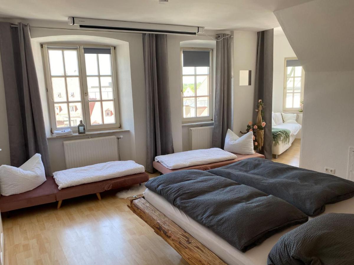 Room in Apartment - Schlafen Wie Prinzessinnen In Kemptens Schlosschen