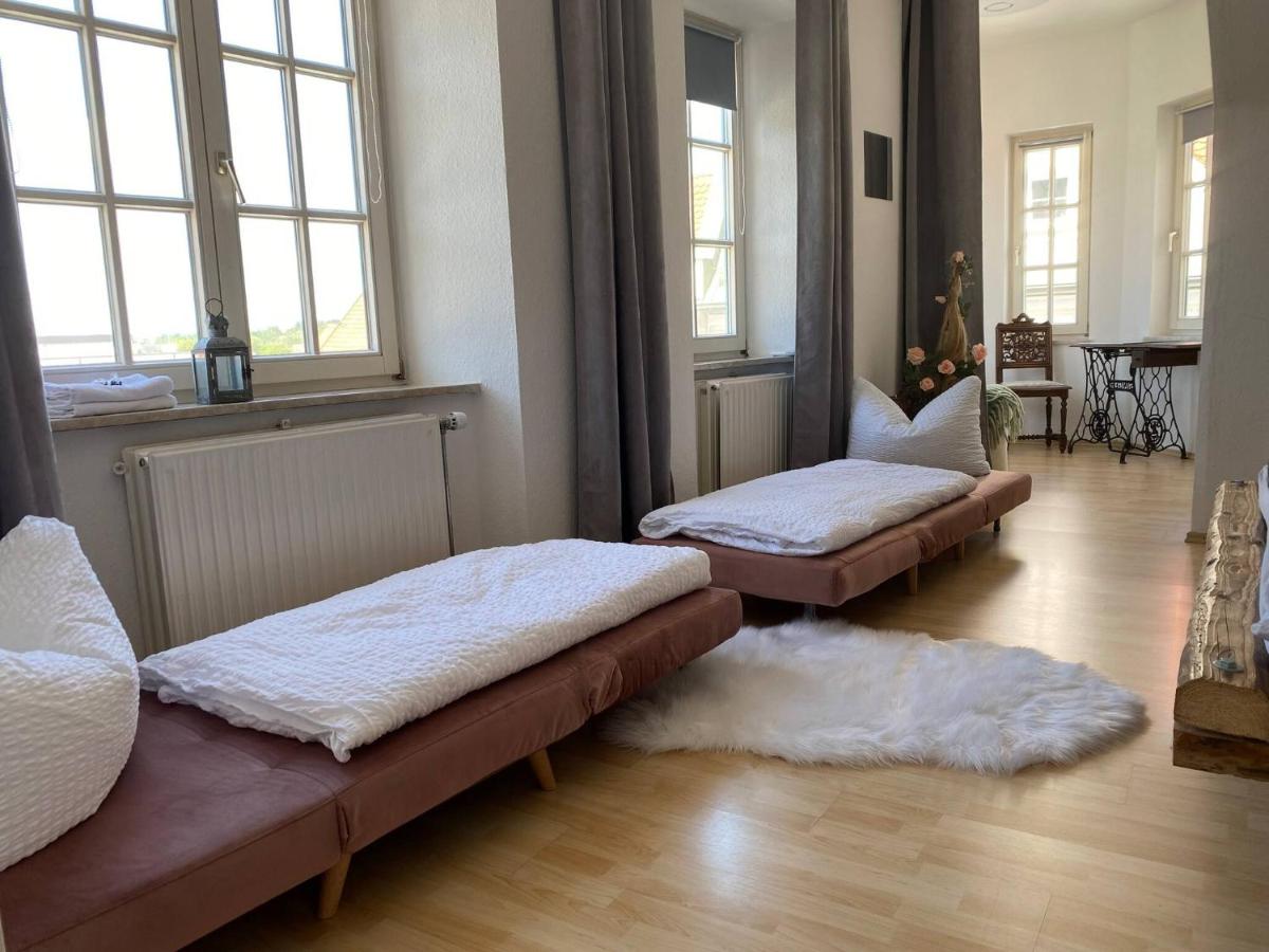 Room in Apartment - Schlafen Wie Prinzessinnen In Kemptens Schlosschen