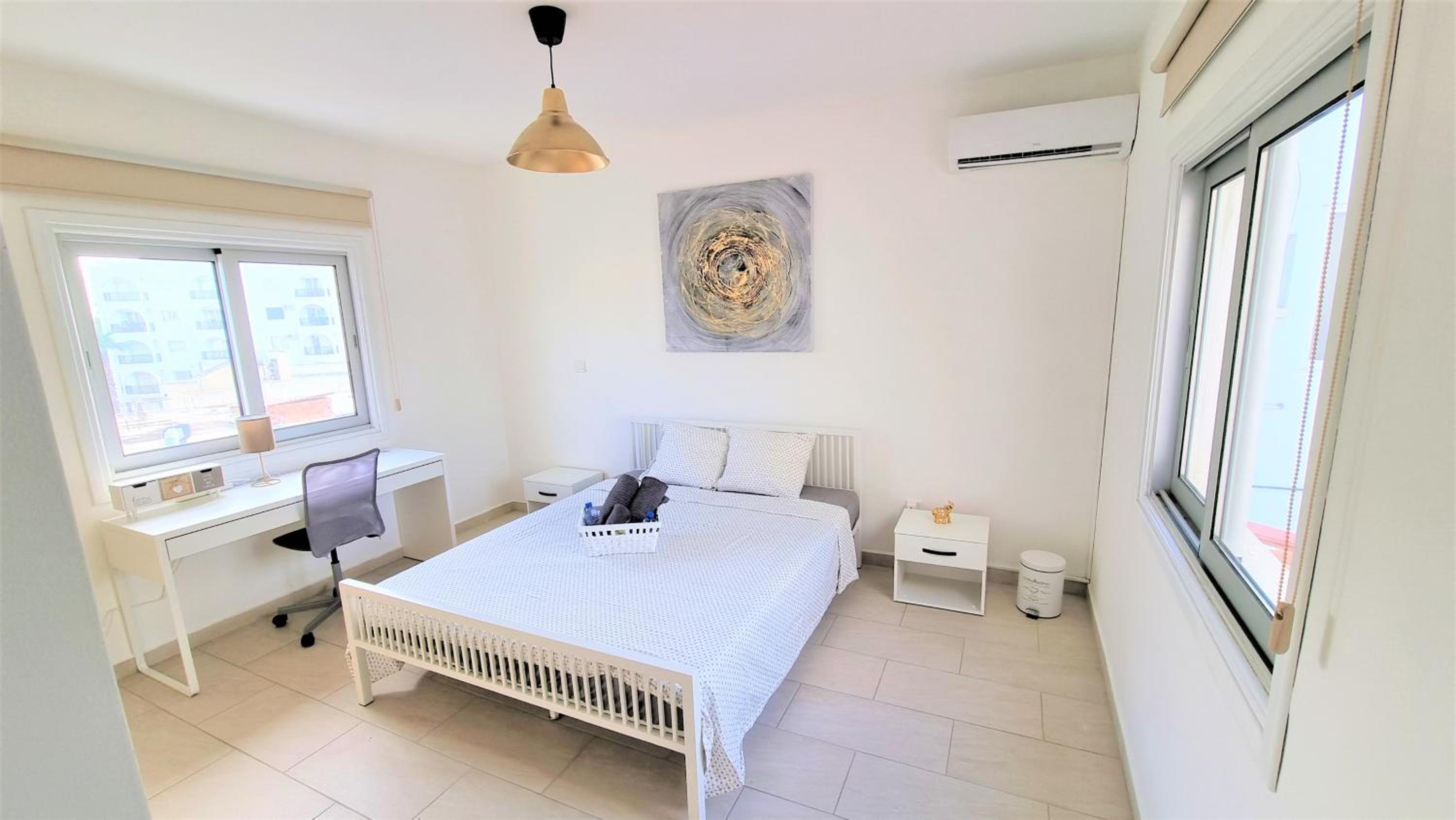 Coastal Getaway: 2 Apartments for up to 14 guests! Light-flooded and Spacious