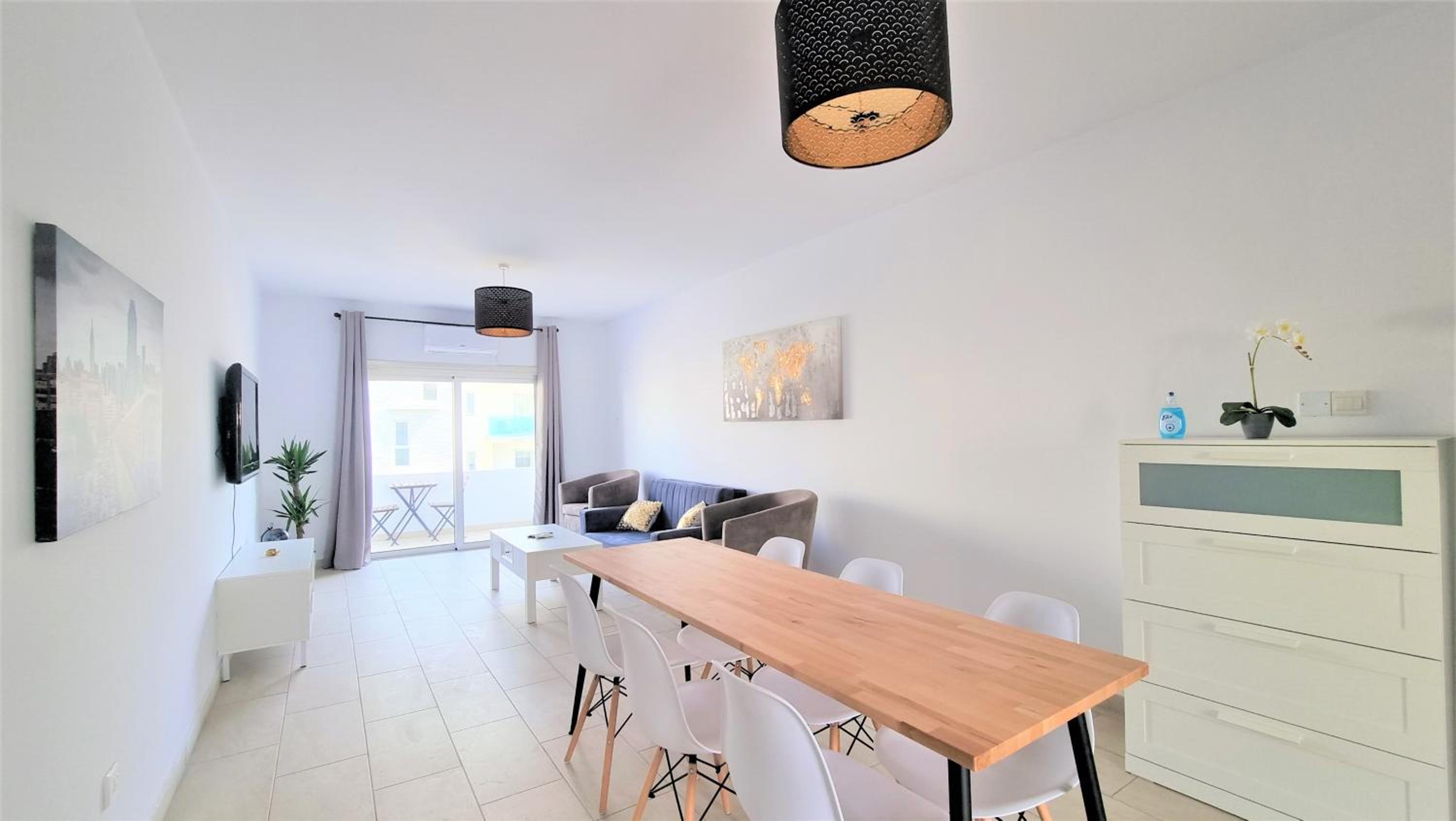 Coastal Getaway: 2 Apartments for up to 14 guests! Light-flooded and Spacious