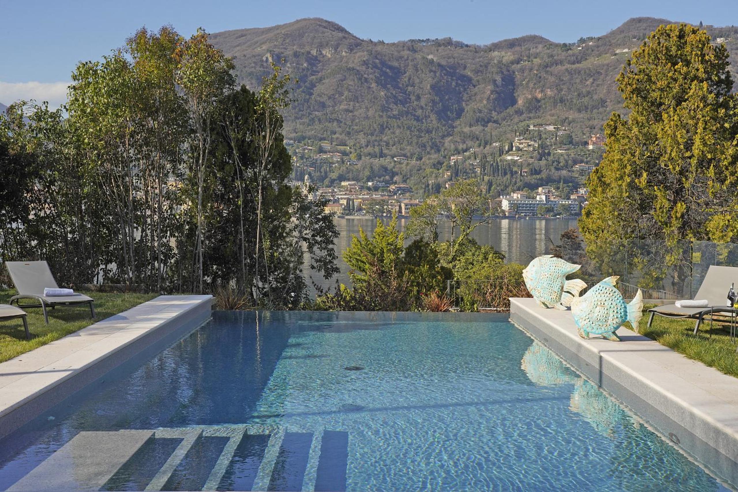 Villa Bianca directly on the lake modern amazing view 5