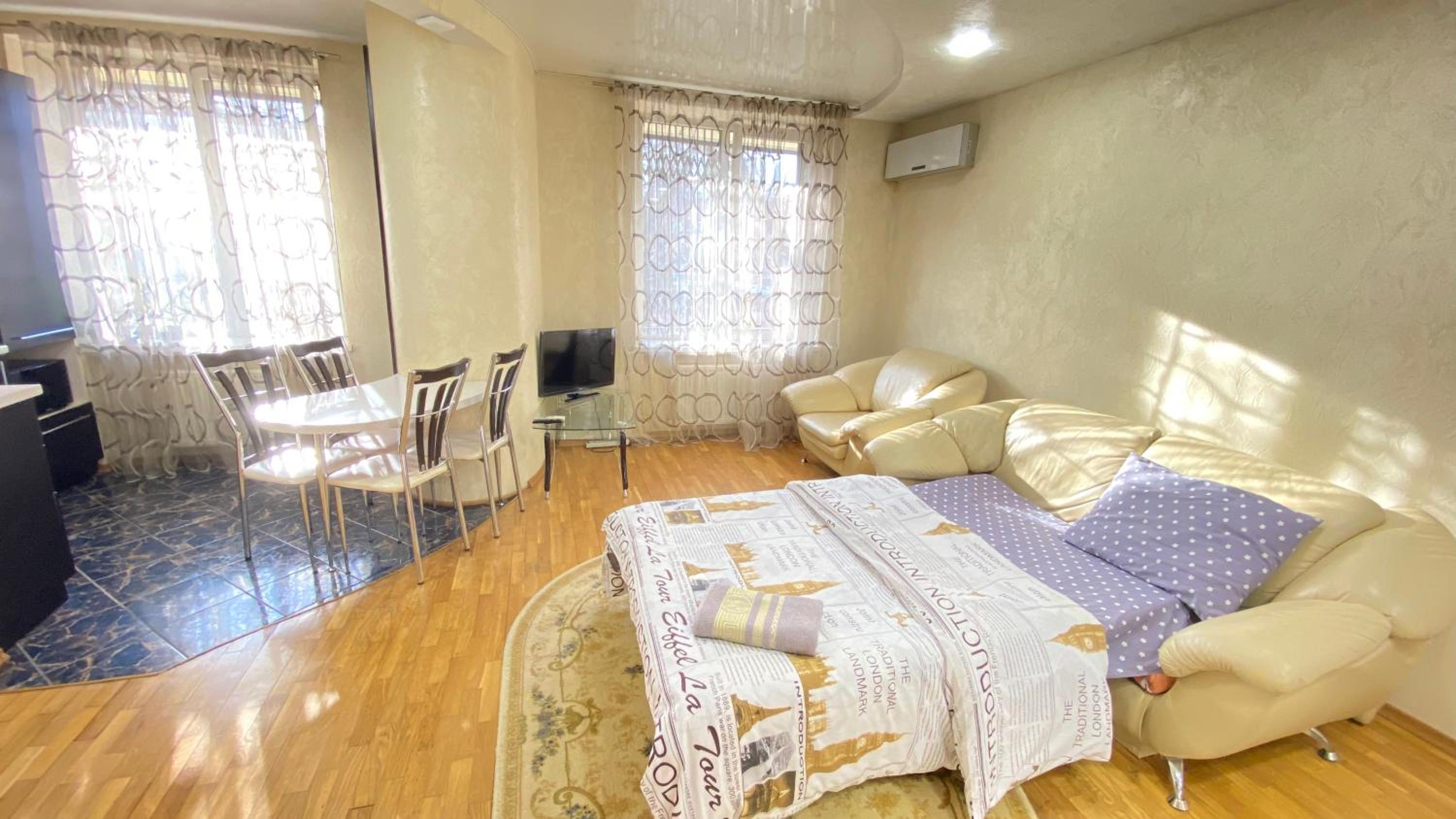 Ultracentral Apartment Puskin street view 3