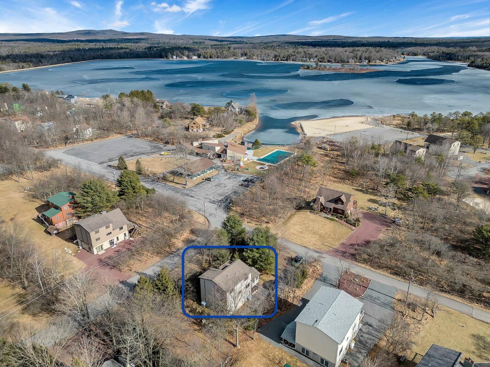 Steps To The Lake House, Hot tub, Game room, Deck