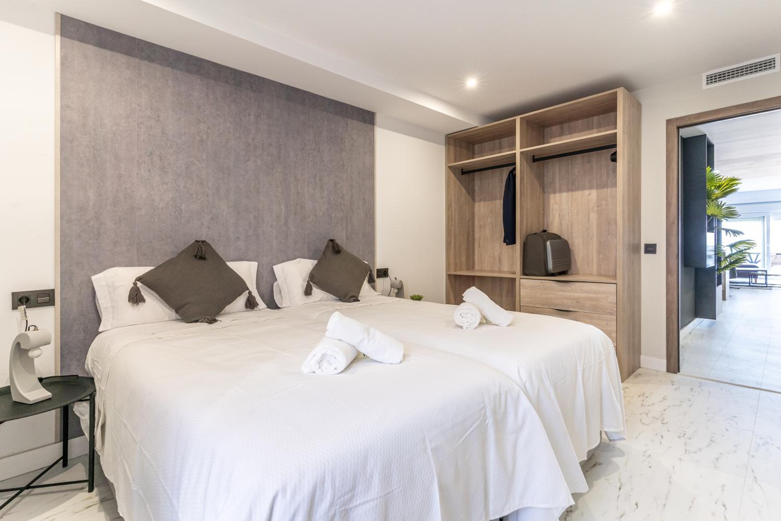 Apartaments Paseo Marítimo by Expoholidays