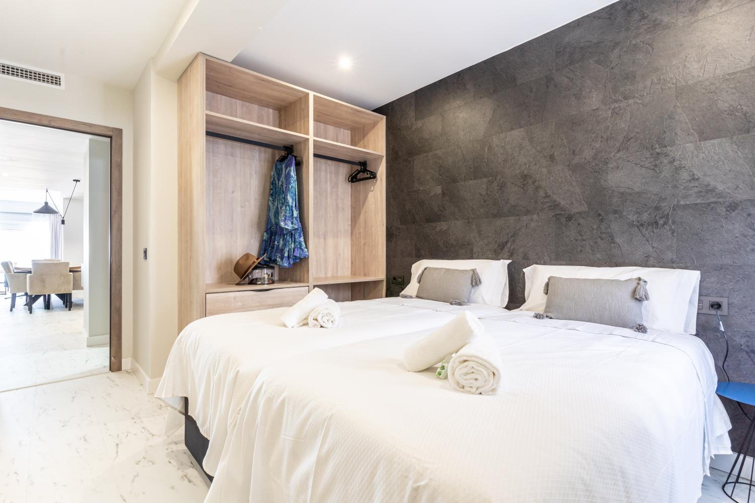Apartaments Paseo Marítimo by Expoholidays