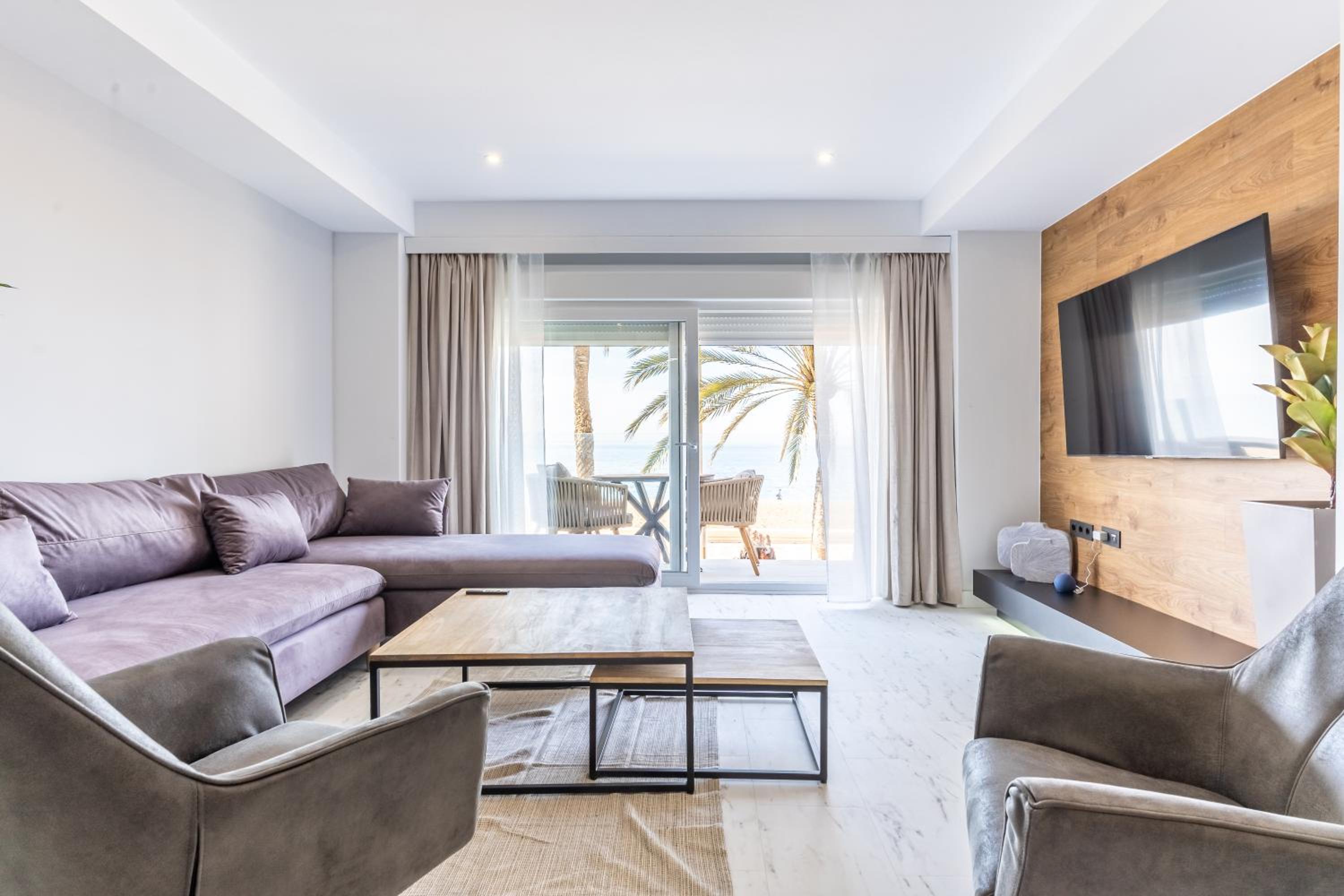 Apartaments Paseo Marítimo by Expoholidays