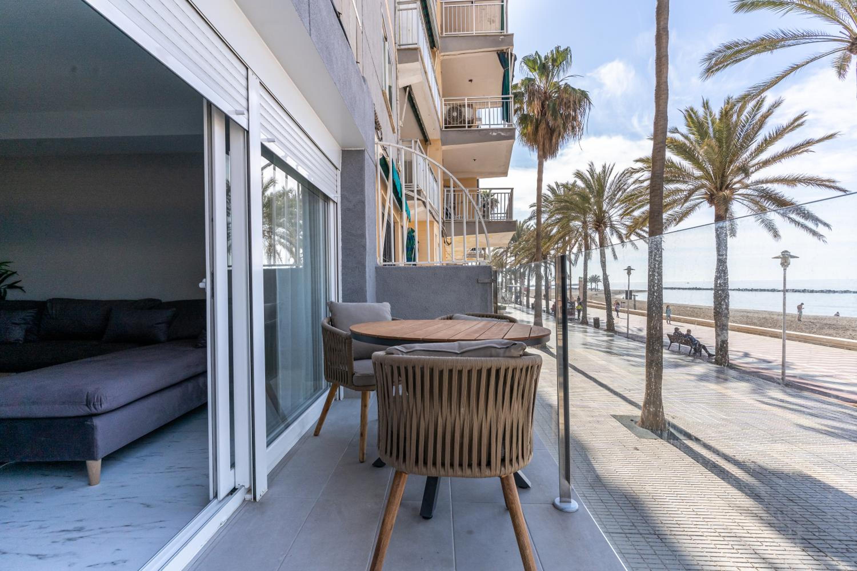 Apartaments Paseo Marítimo by Expoholidays