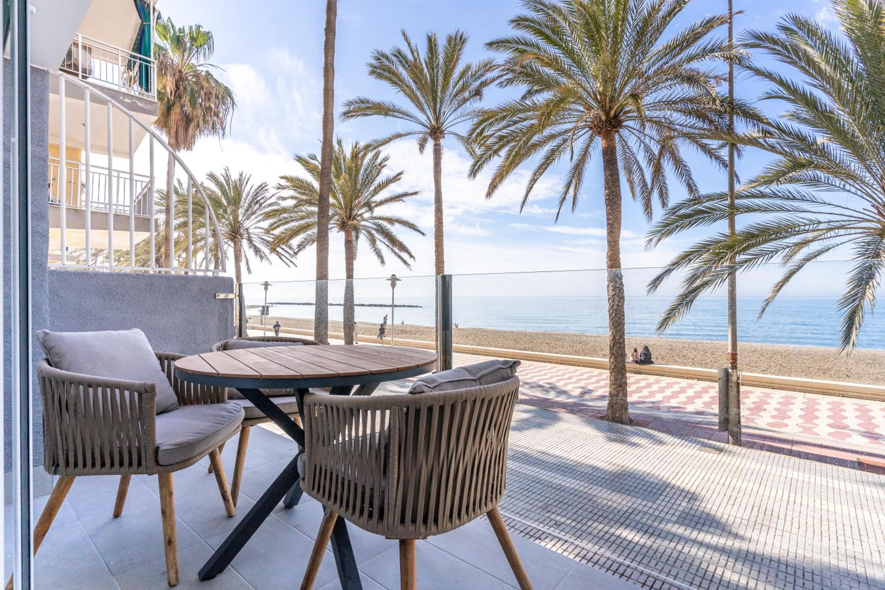 Apartaments Paseo Marítimo by Expoholidays