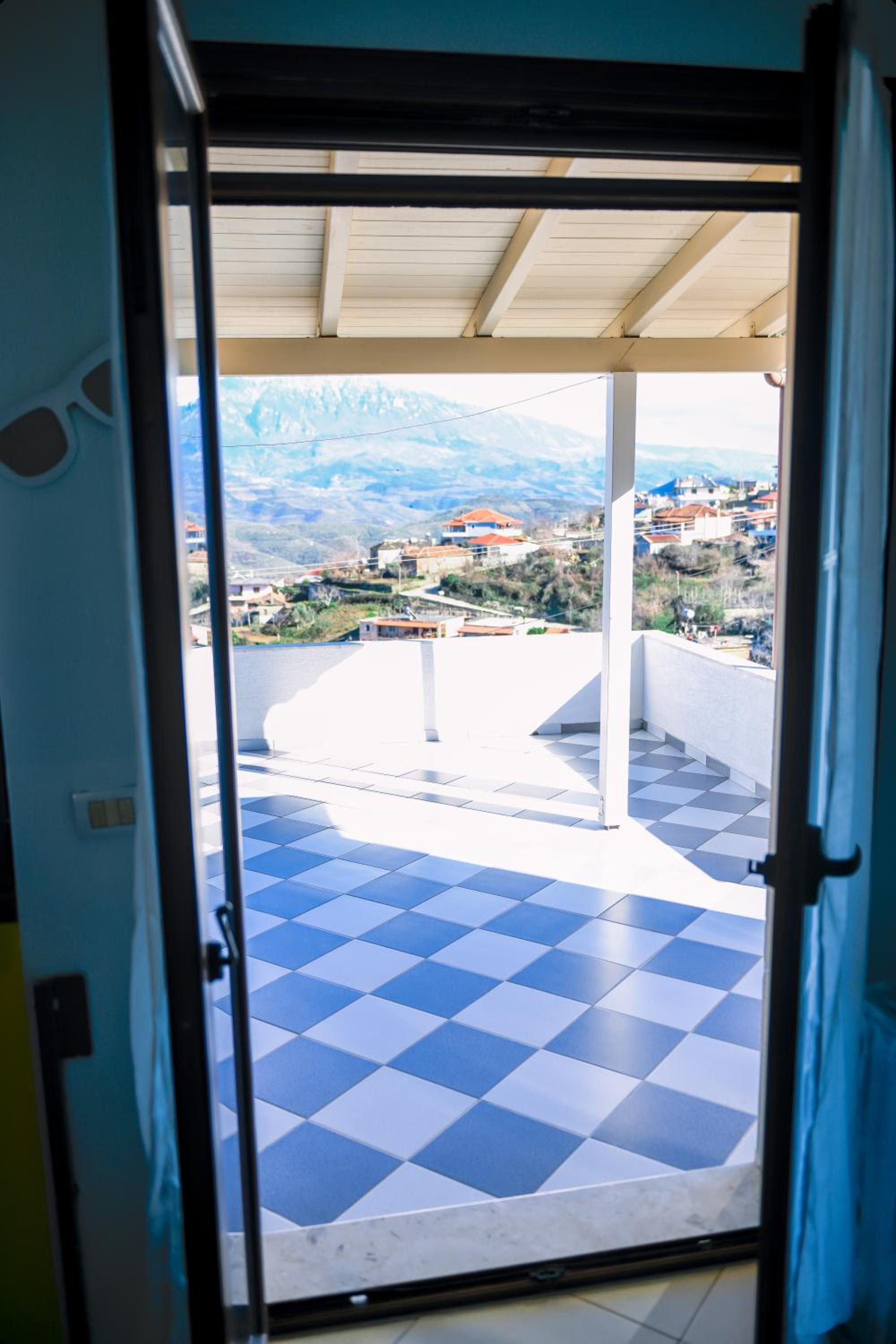 Villa Kuci, Drobonik Berat