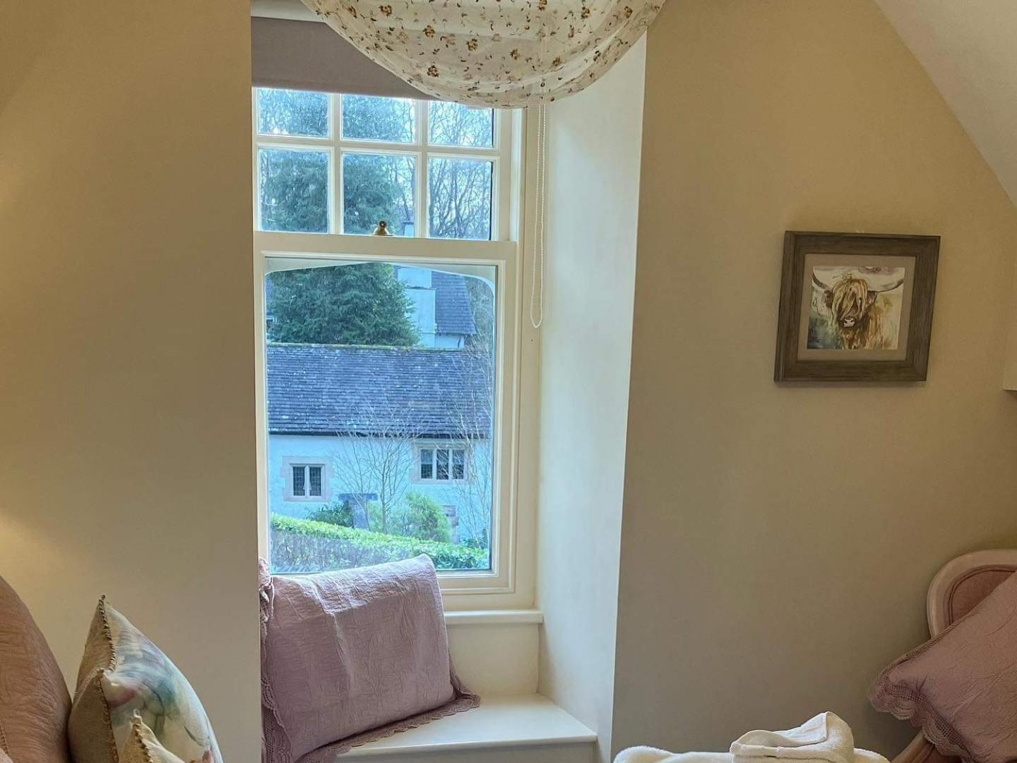 Storrs Gate House B & B No pets Allowed